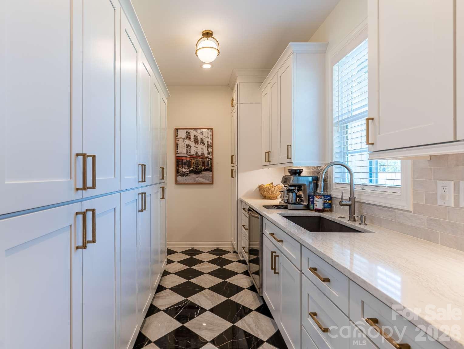 4413 Holly Circle Property Photo 15