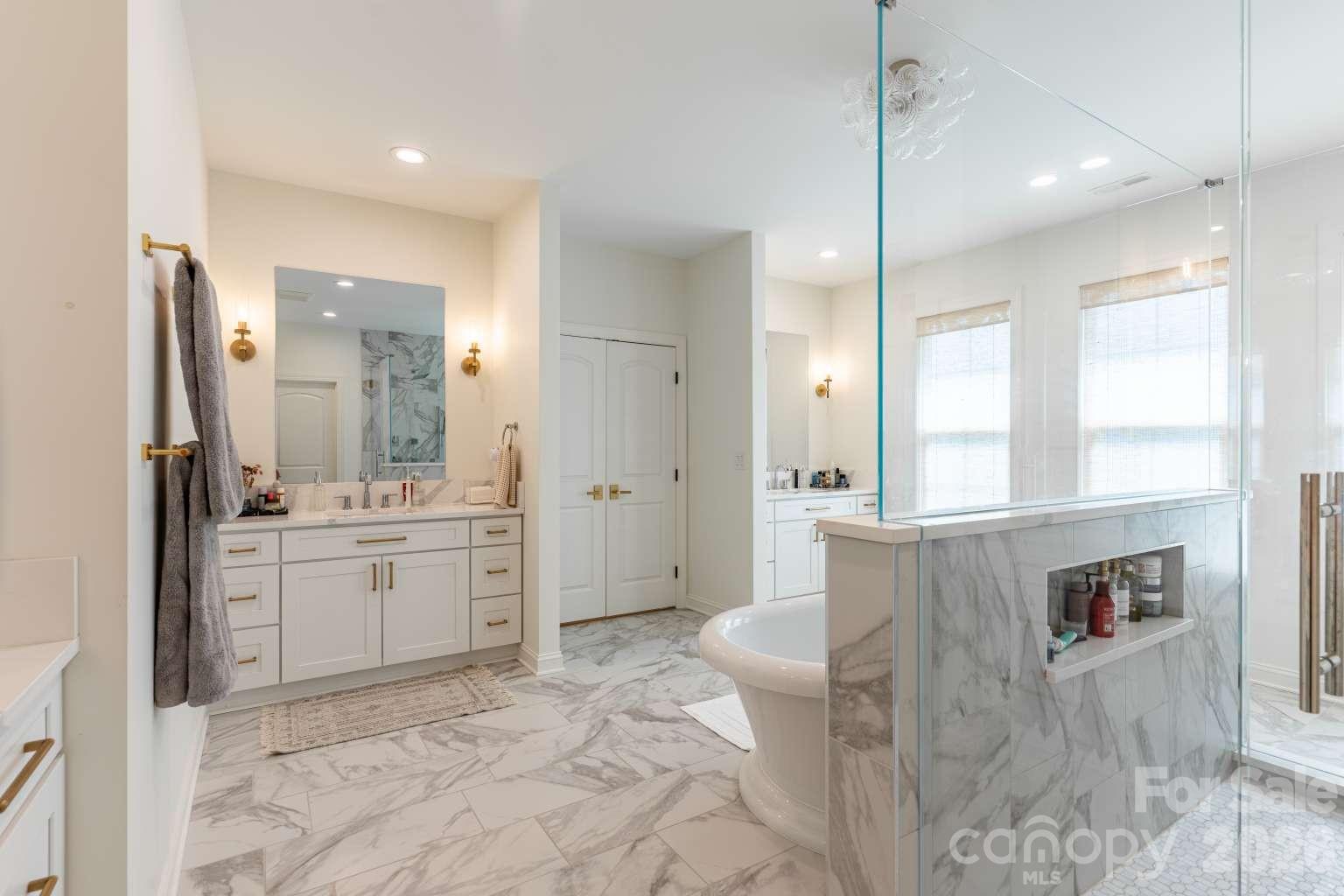 4413 Holly Circle Property Photo 23