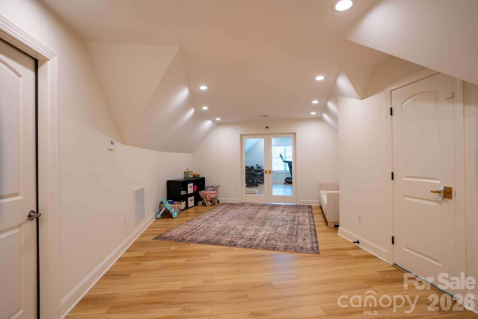 4413 Holly Circle Property Photo 38