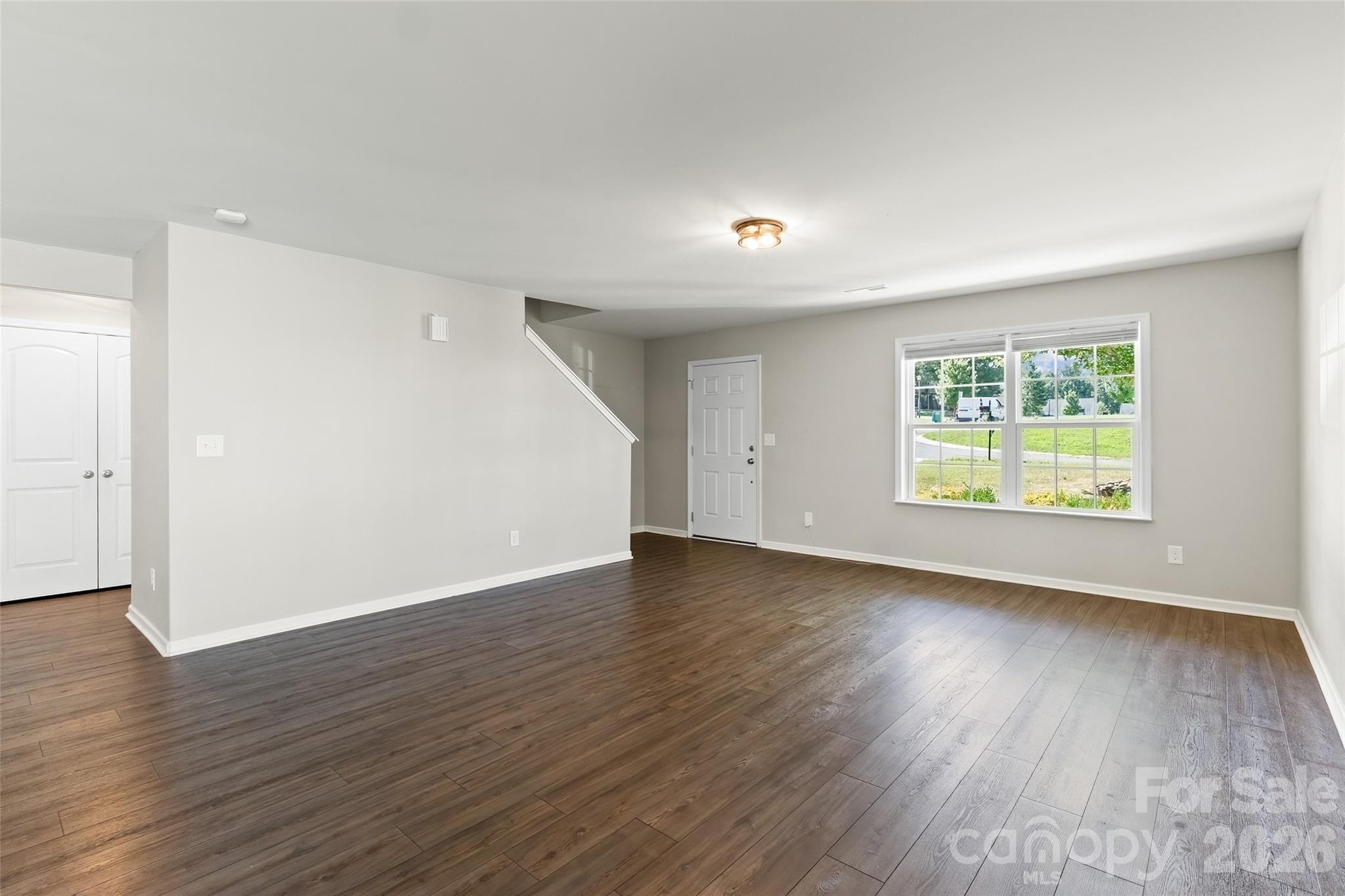 5045 Ashley Place Drive Property Photo 4
