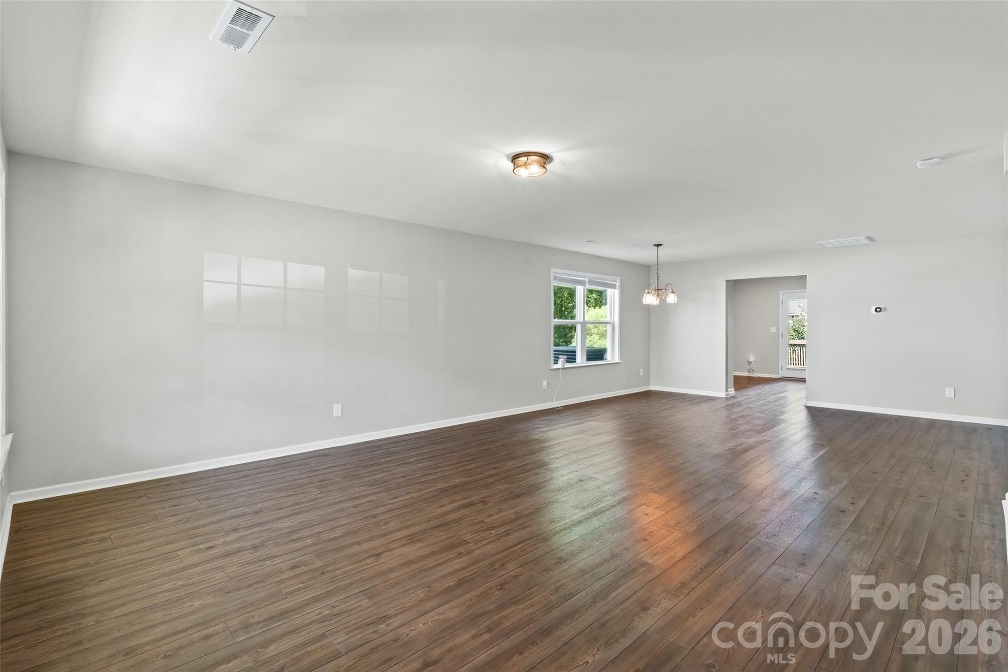 5045 Ashley Place Drive Property Photo 5