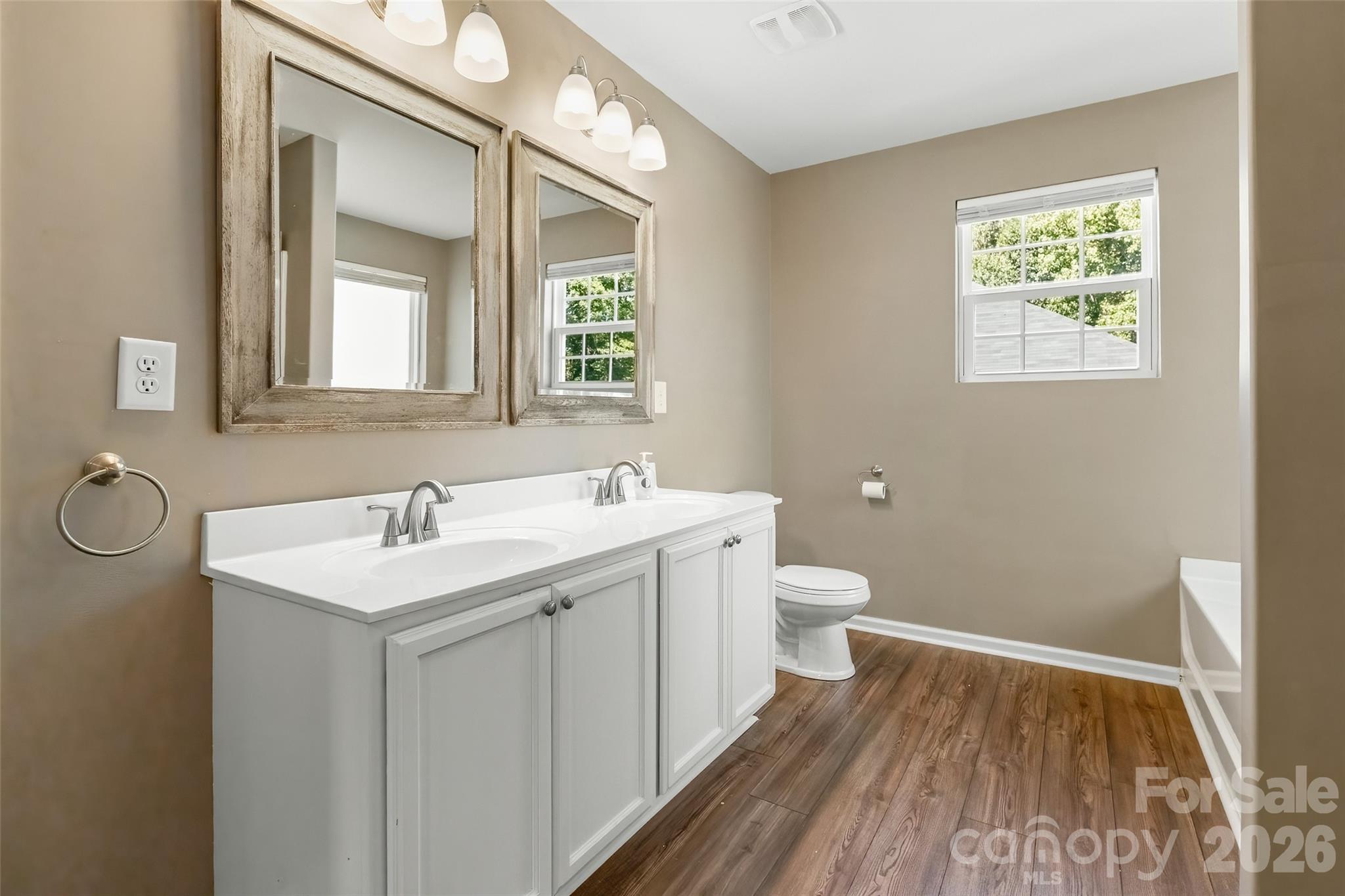 5045 Ashley Place Drive Property Photo 27