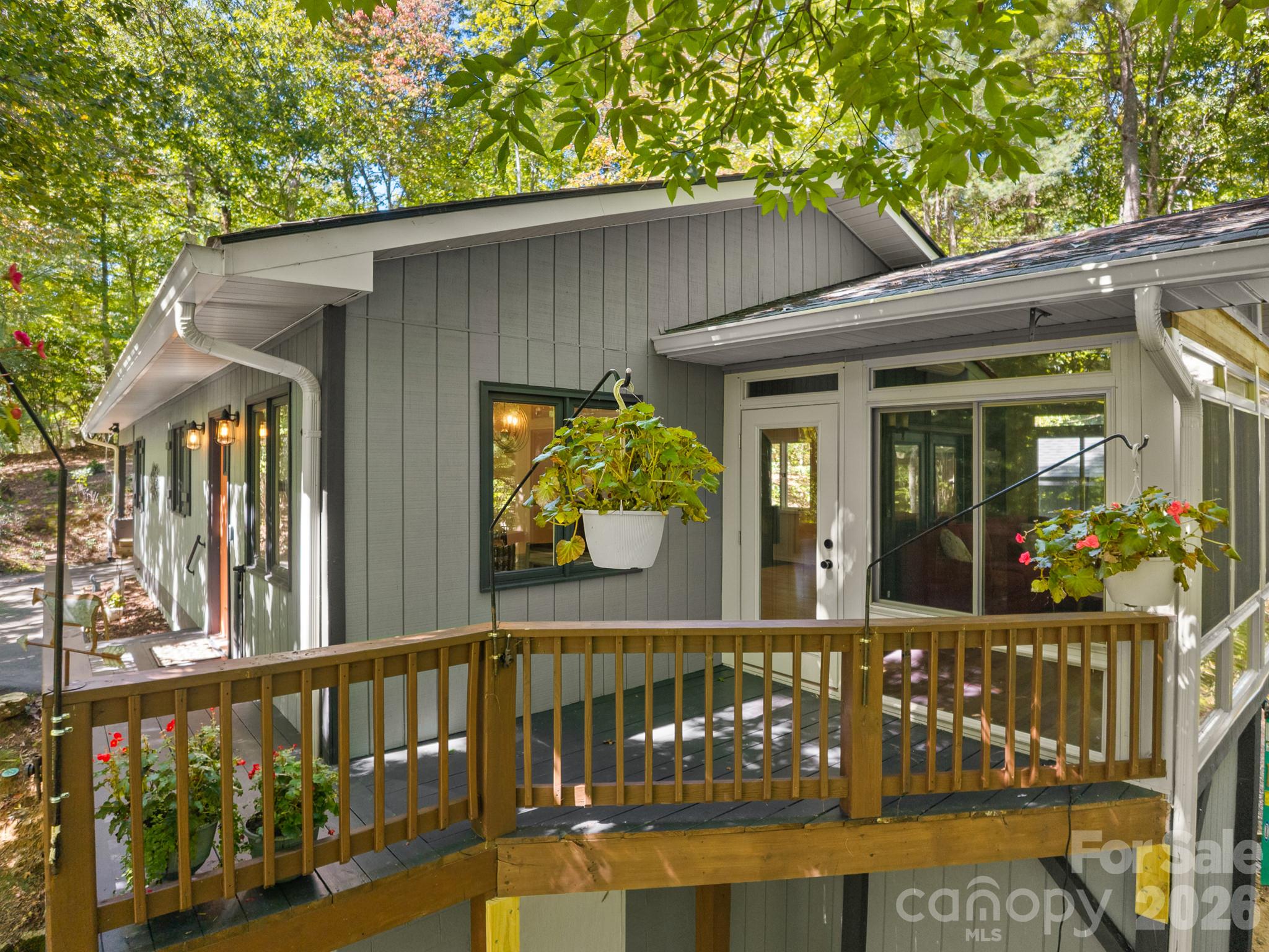 1238 Soquili Drive Property Photo 4