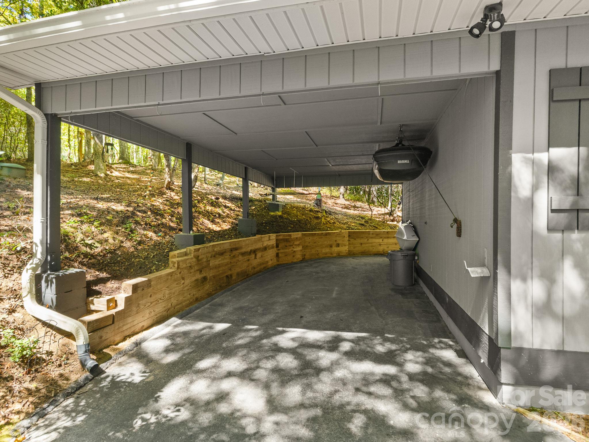 1238 Soquili Drive Property Photo 7