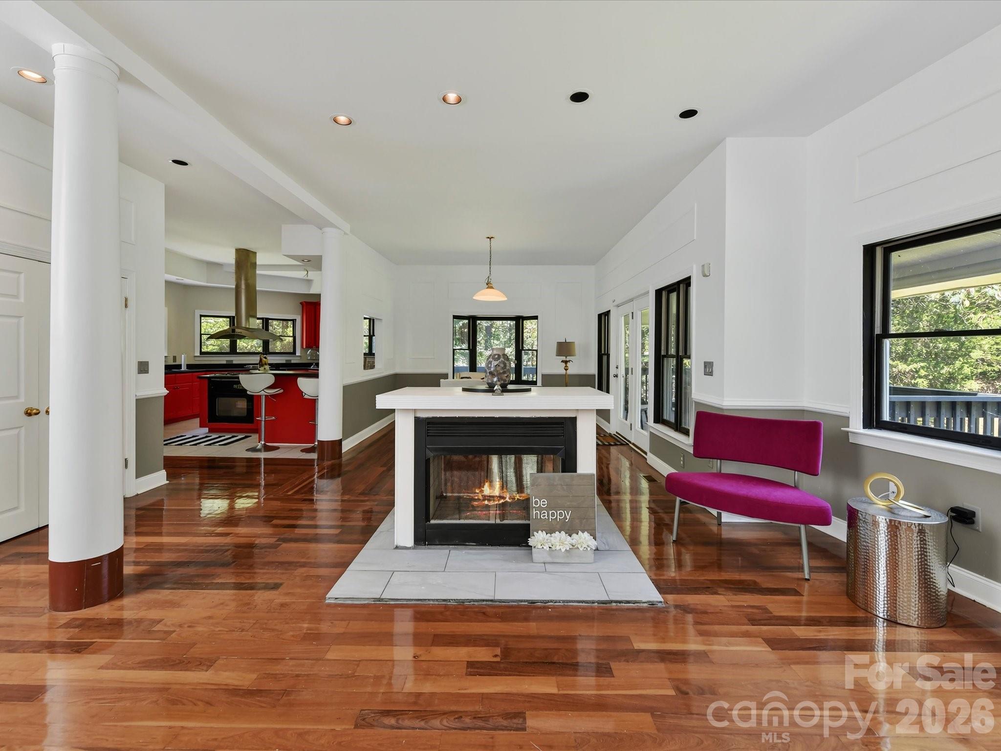 9821 Harvest Lane Property Photo 4