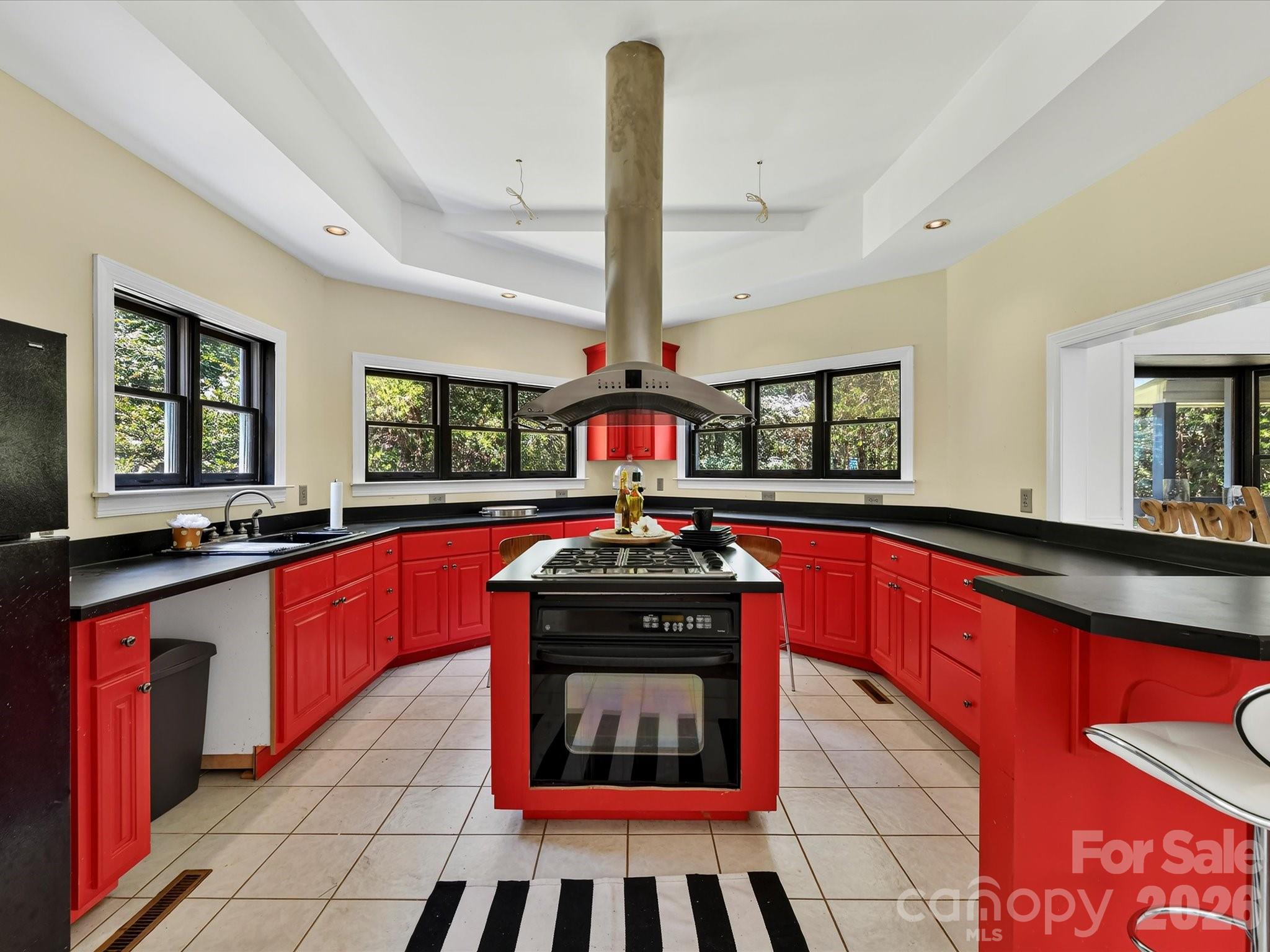 9821 Harvest Lane Property Photo 6