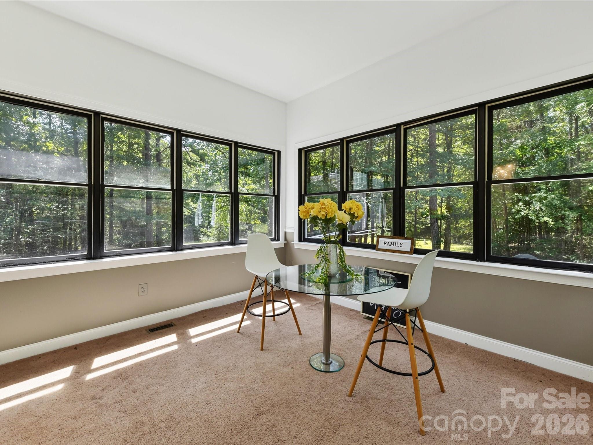9821 Harvest Lane Property Photo 8