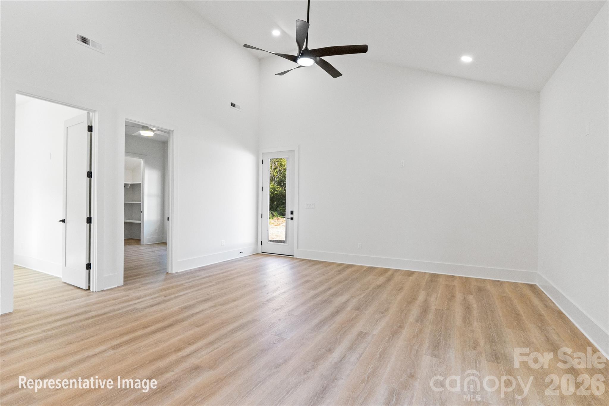668 Jackson Terrace Property Photo 11