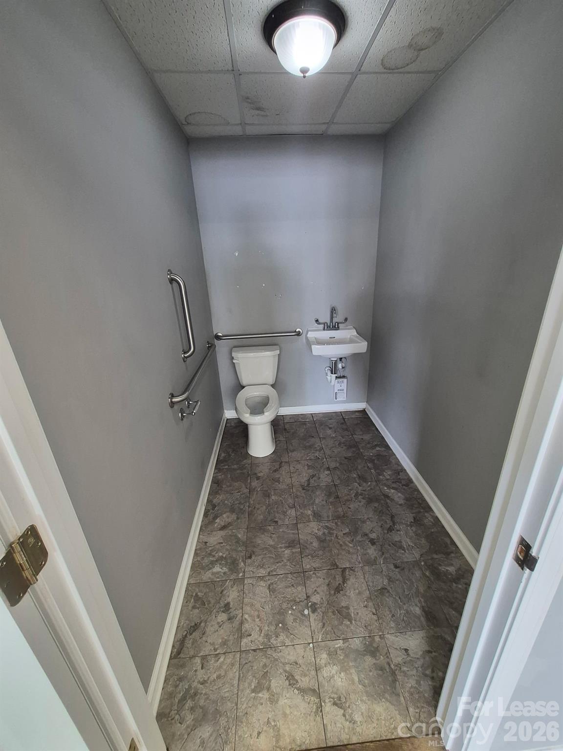 1154 E Caswell Street Property Photo 4