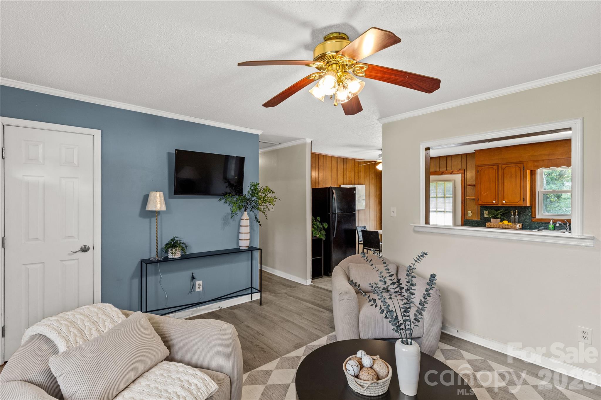 1242 Stringfellow Road Property Photo 5