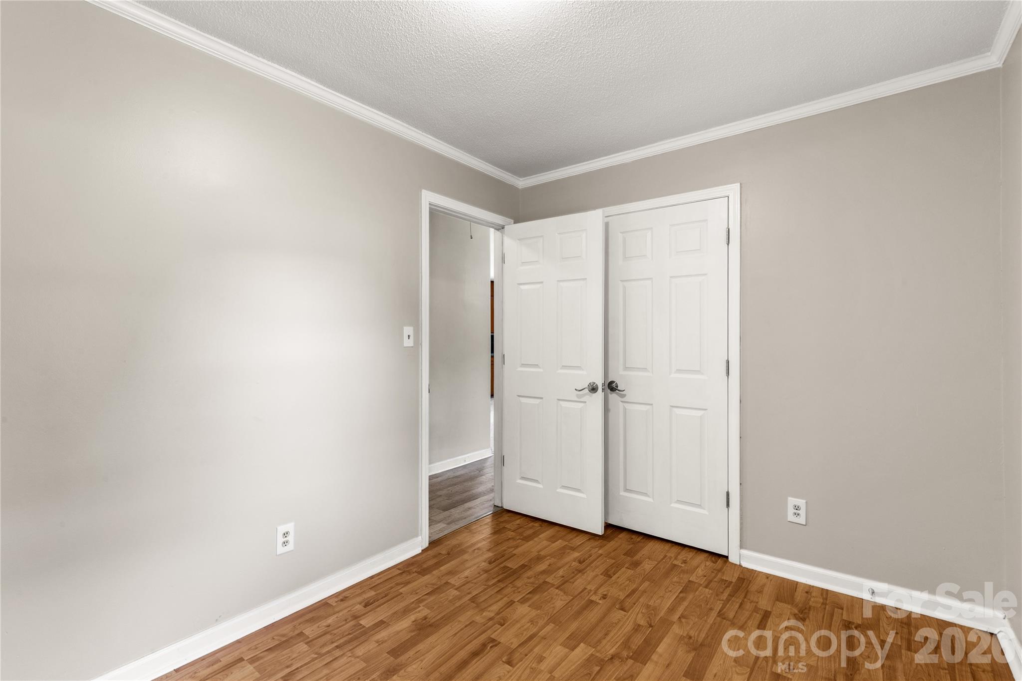 1242 Stringfellow Road Property Photo 13
