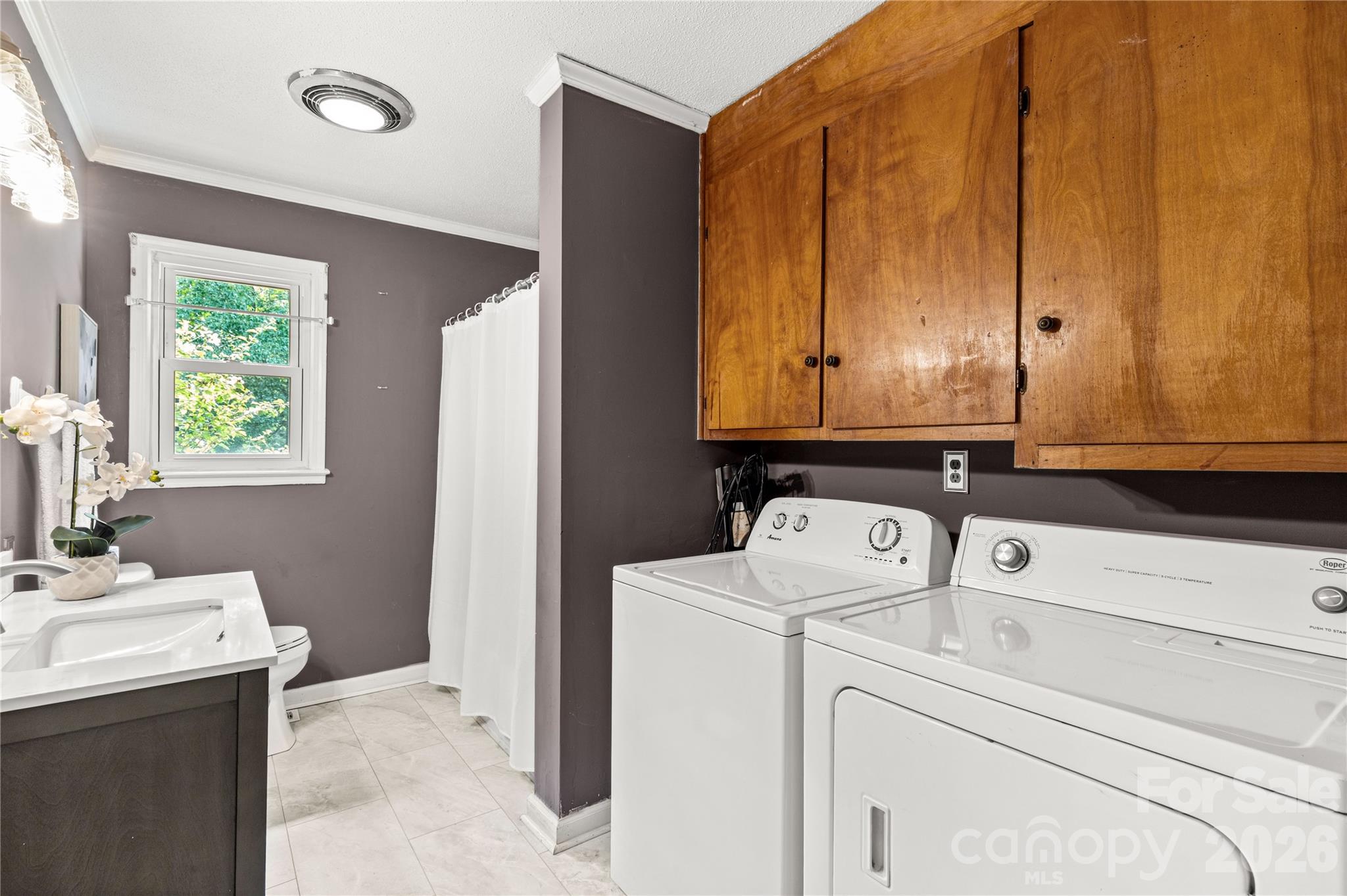 1242 Stringfellow Road Property Photo 14