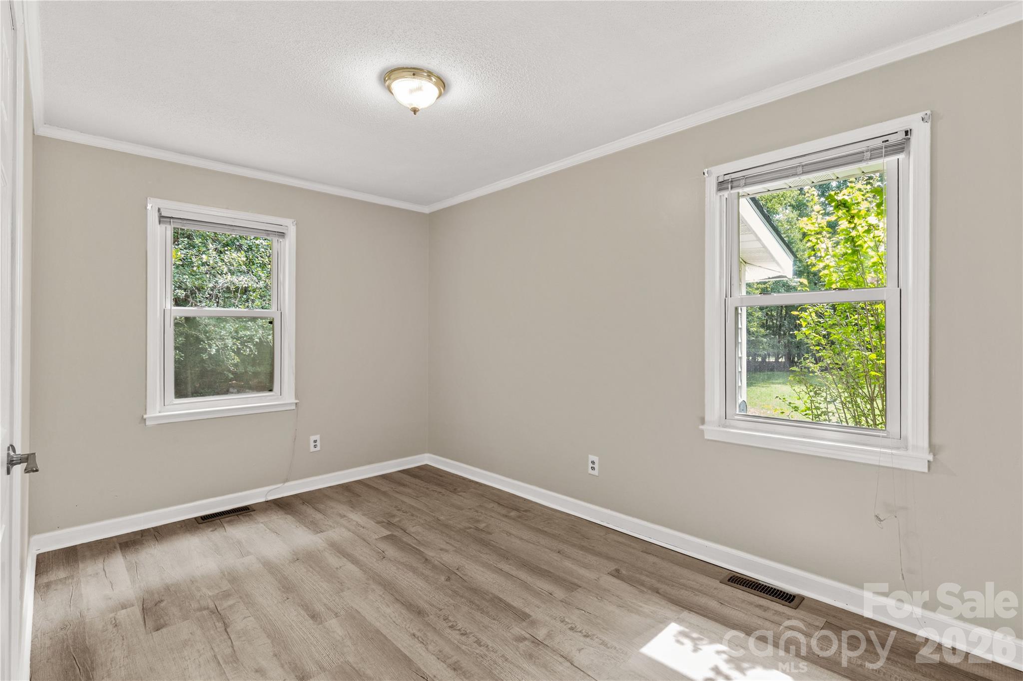 1242 Stringfellow Road Property Photo 16