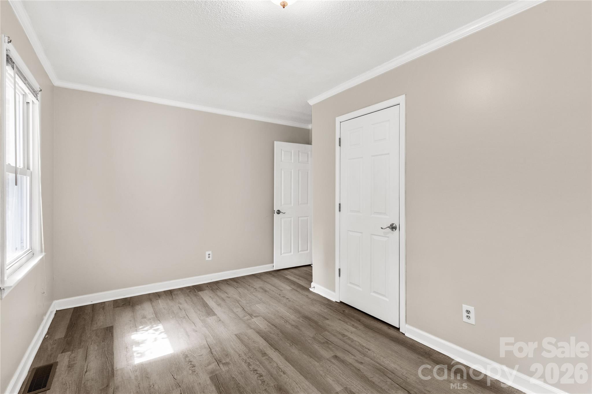 1242 Stringfellow Road Property Photo 17