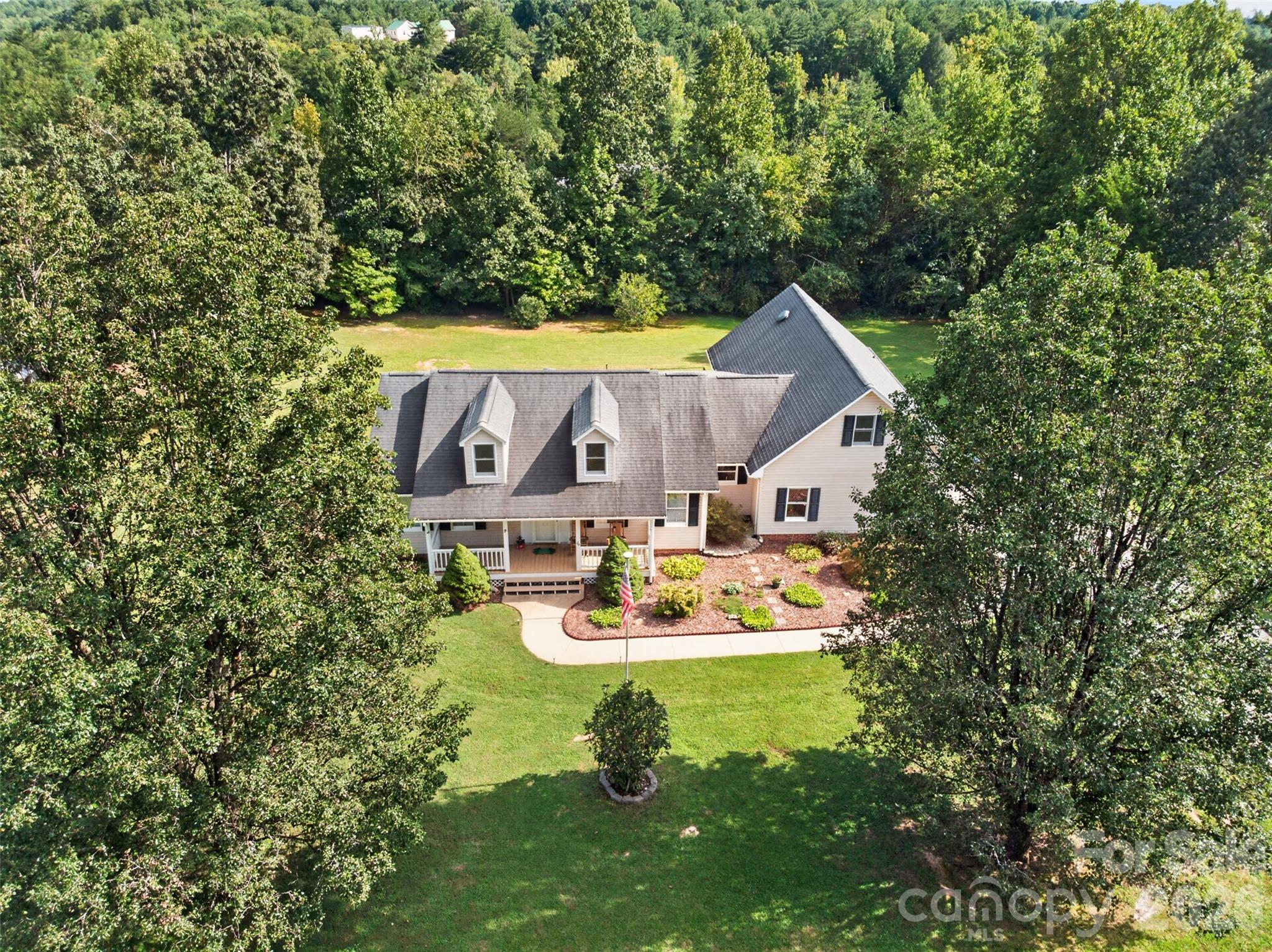 3105 Hunters Ridge Court Property Photo 2