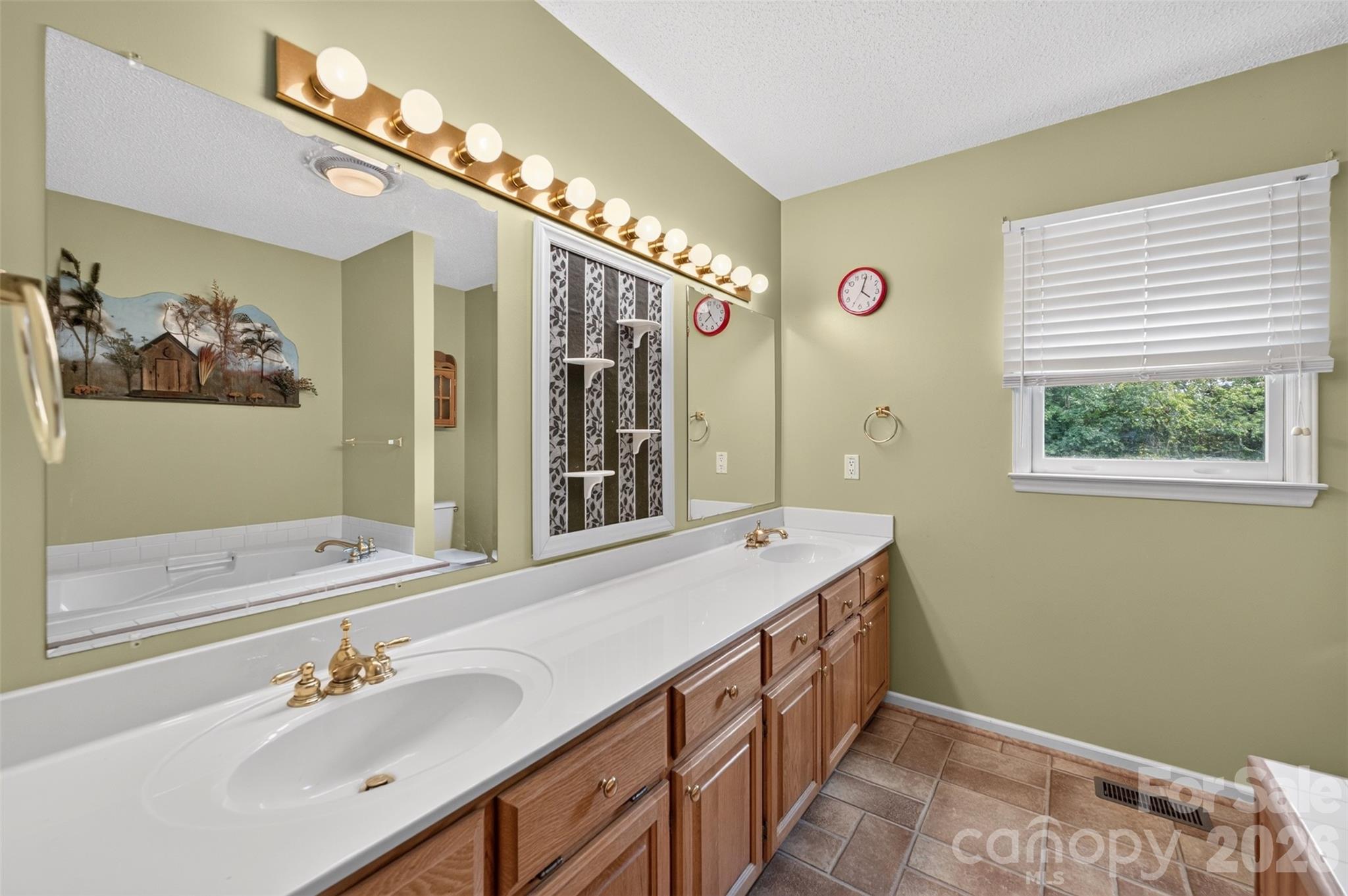 3105 Hunters Ridge Court Property Photo 26