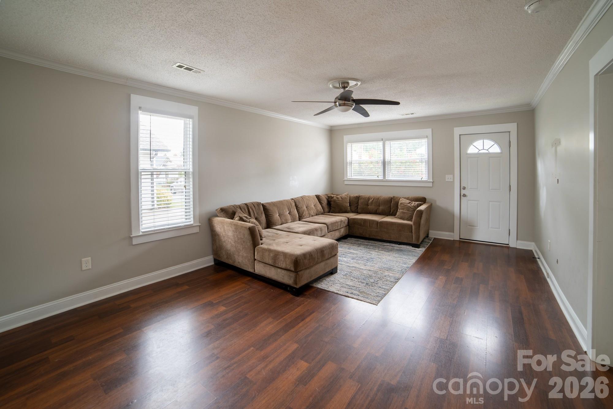 454 18th Street Property Photo 5