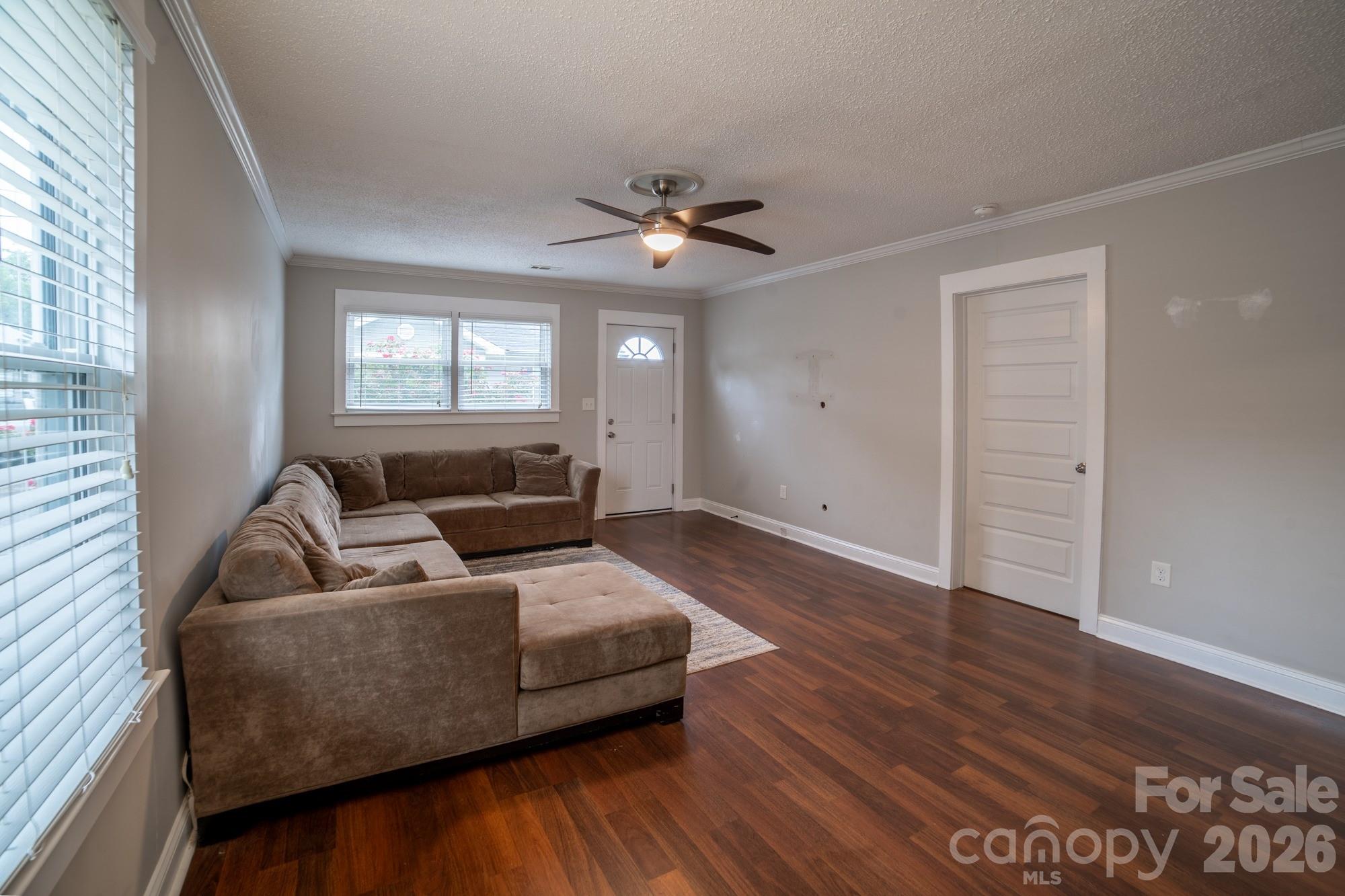454 18th Street Property Photo 7