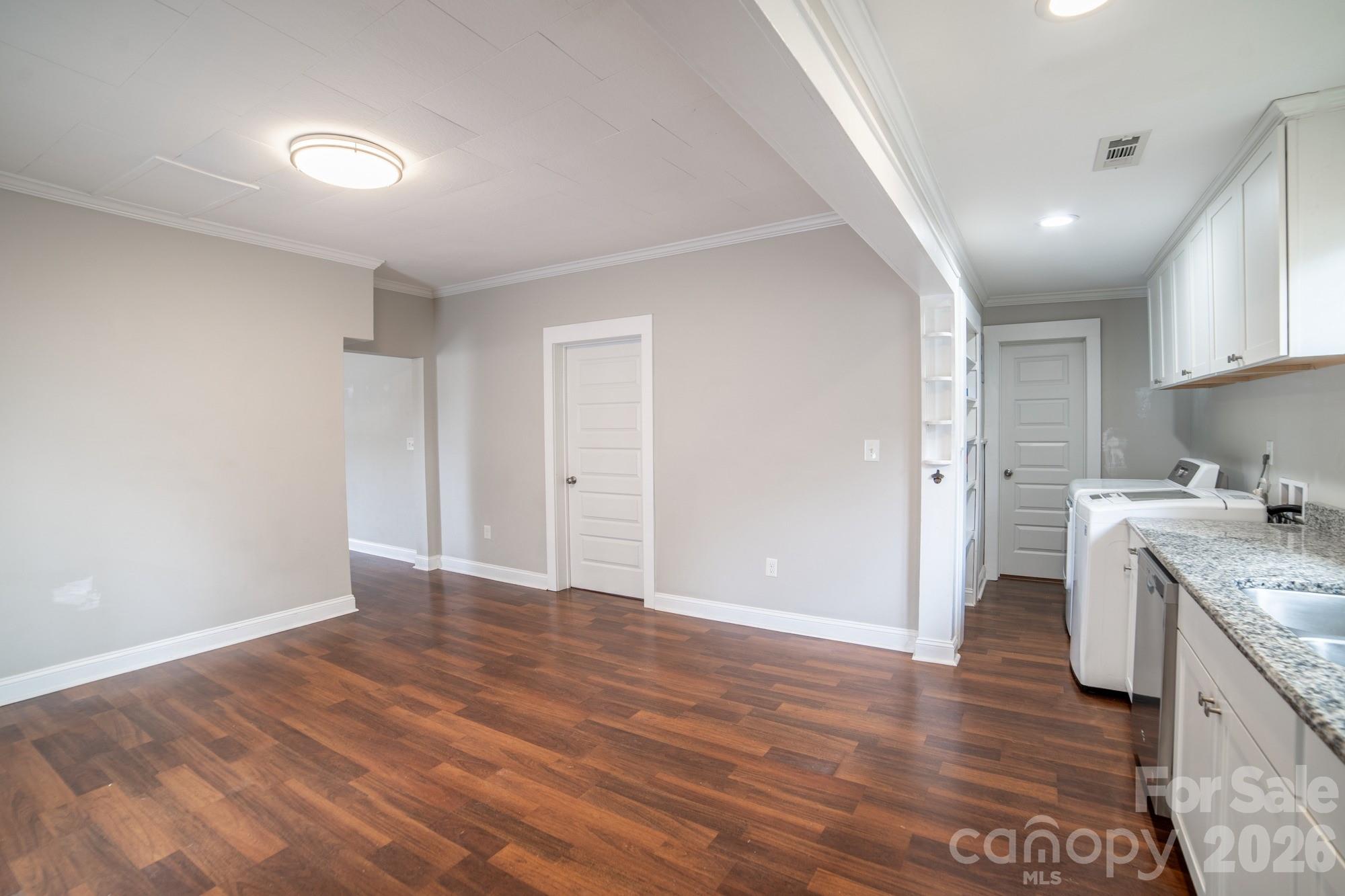 454 18th Street Property Photo 12