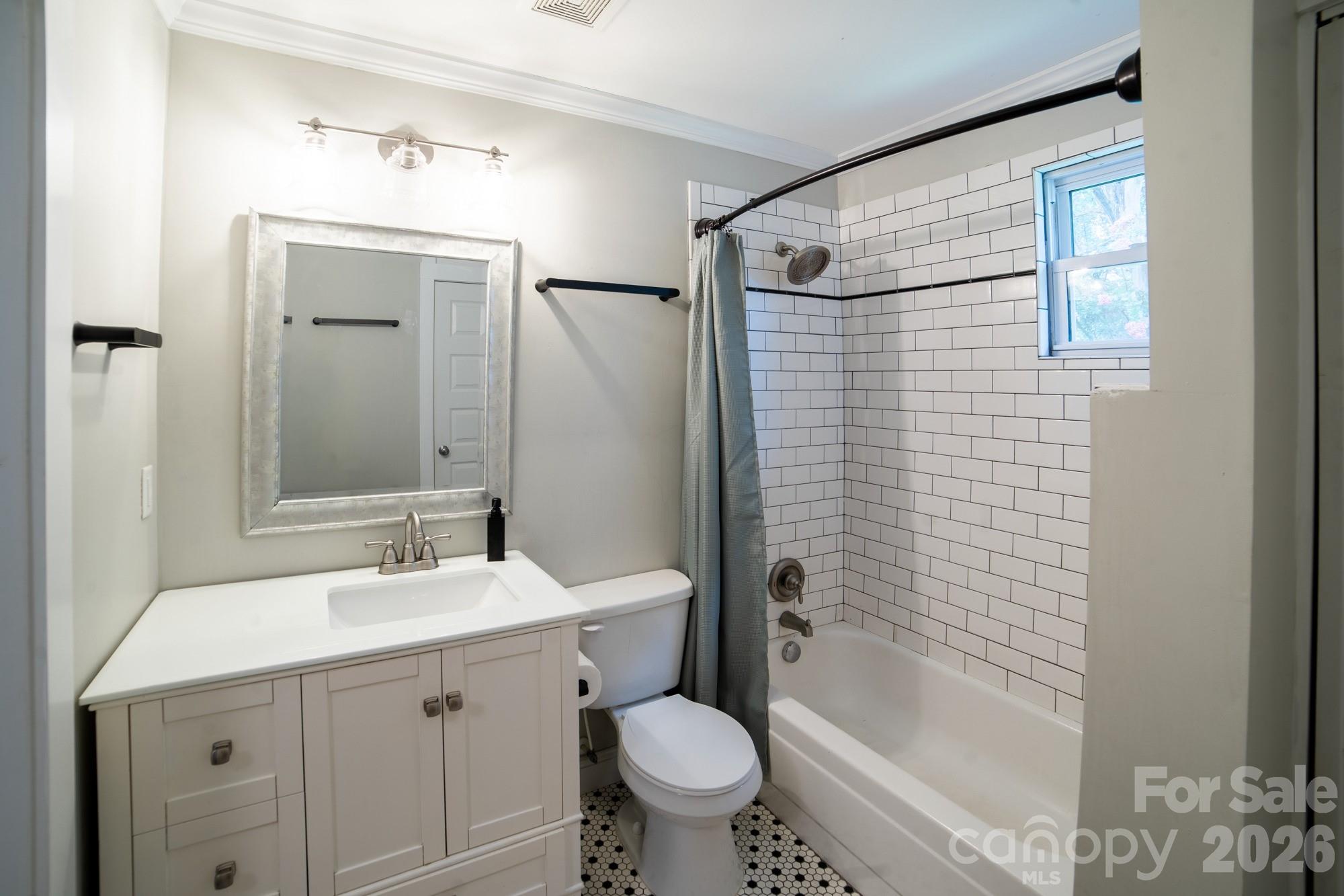 454 18th Street Property Photo 21
