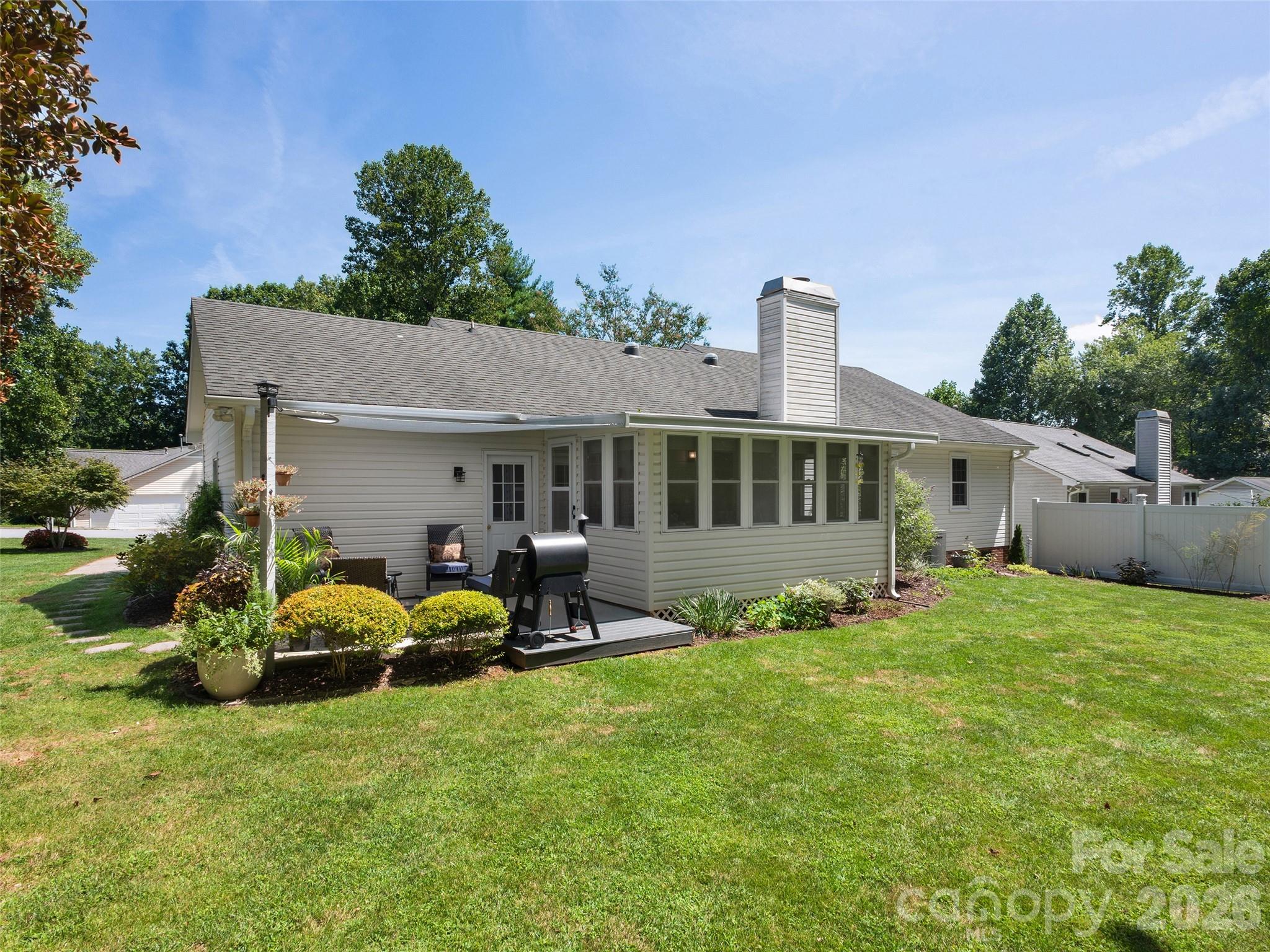 22 Southchase Drive Property Photo 28