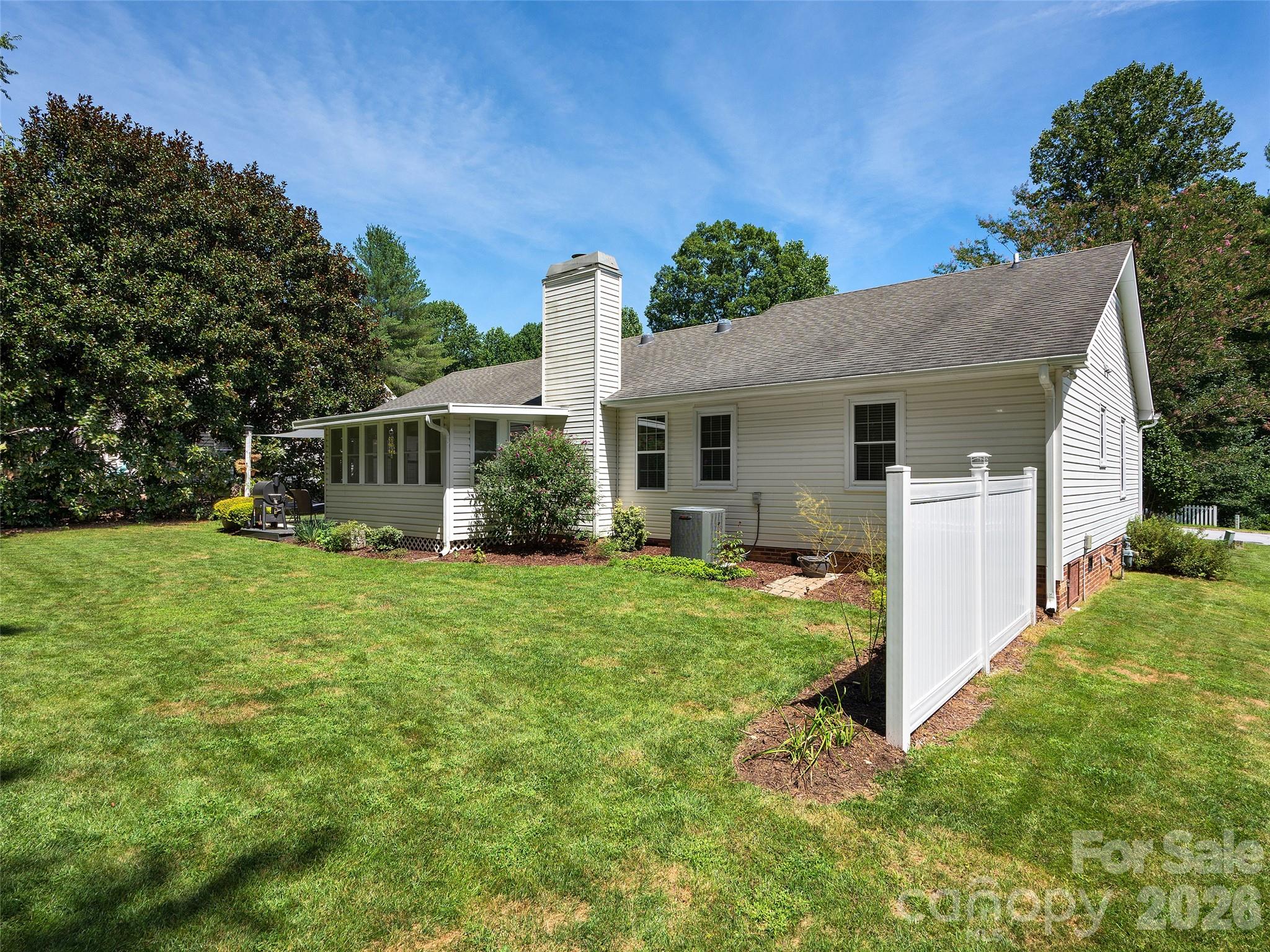 22 Southchase Drive Property Photo 30