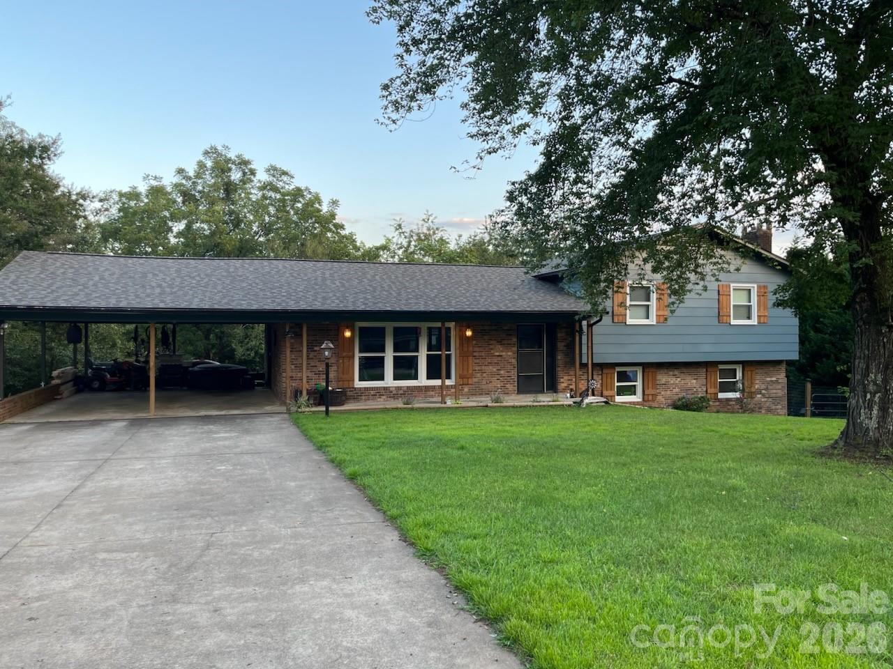 2935 Palmer Place Property Photo 1