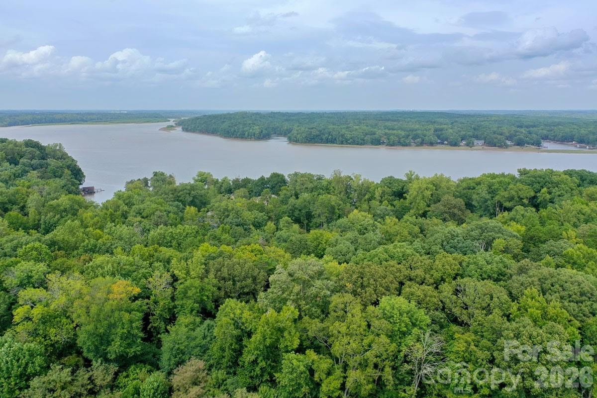 238 Bluff Lane Property Photo 8
