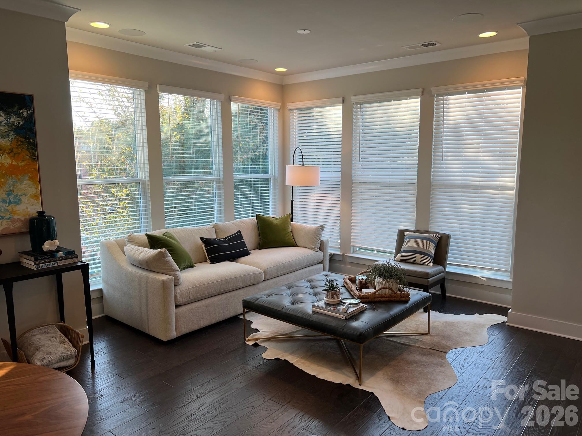 223 Uptown West Drive Property Photo 8