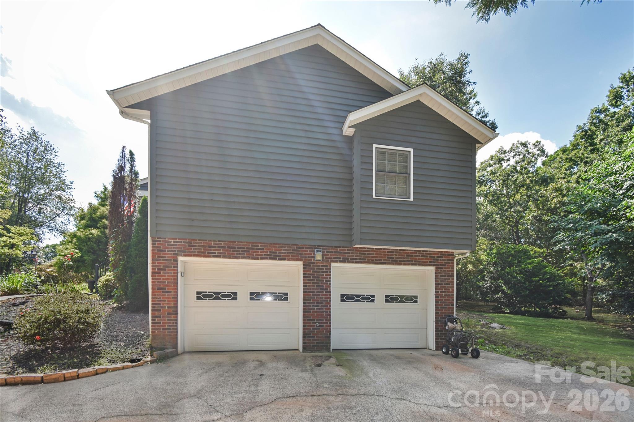 1861 Plaza Drive Property Photo 4