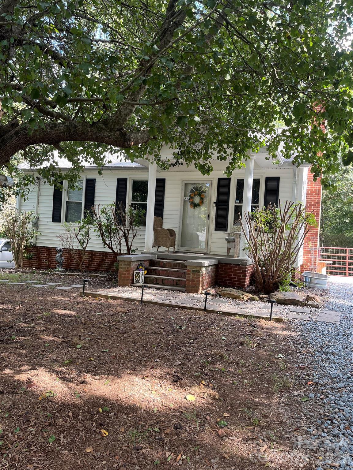 214 Eben Street Property Photo 1