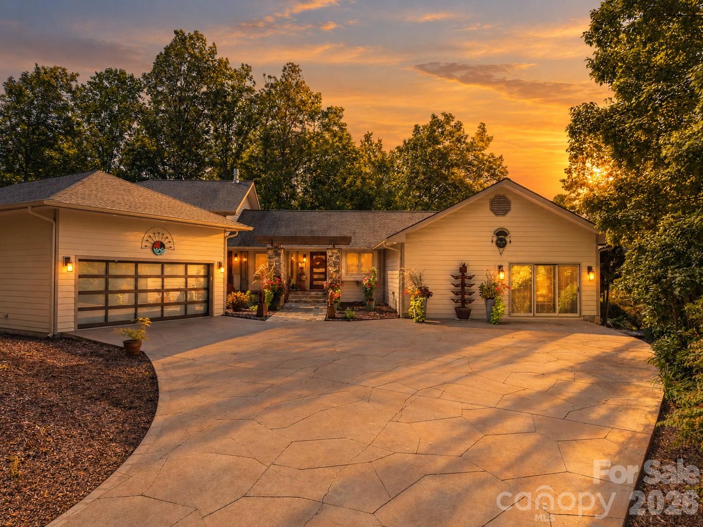 625 Echo Valley Drive Property Photo 4