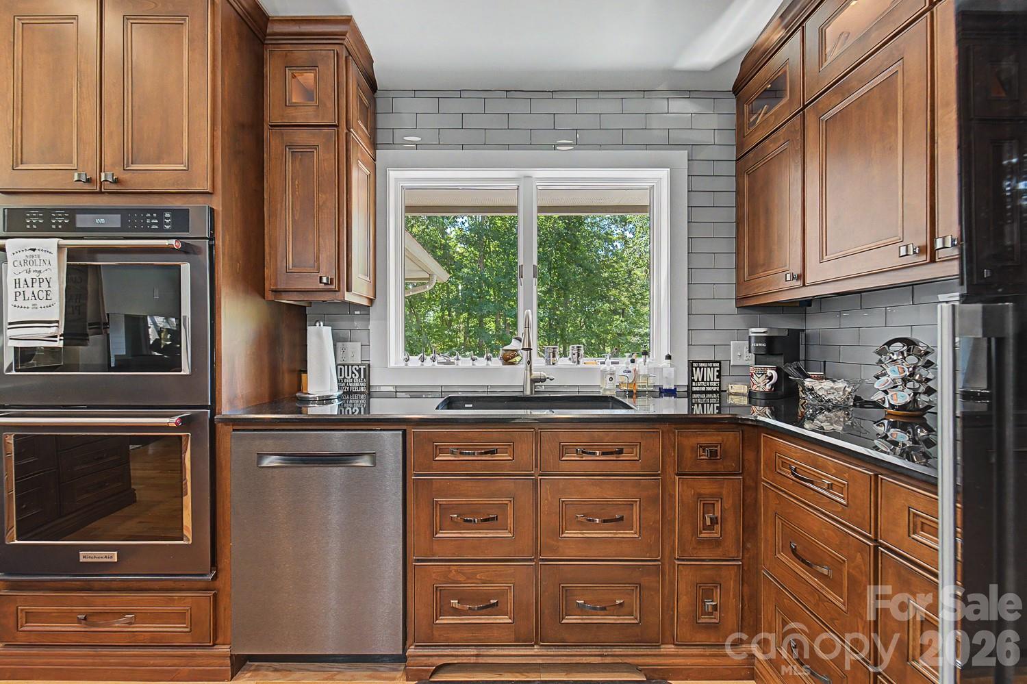 625 Echo Valley Drive Property Photo 17