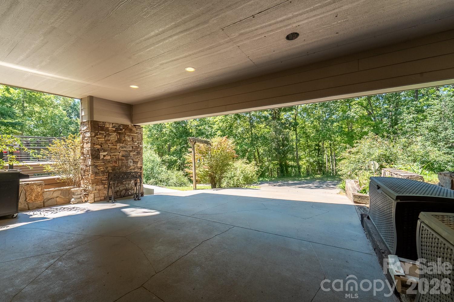 625 Echo Valley Drive Property Photo 48