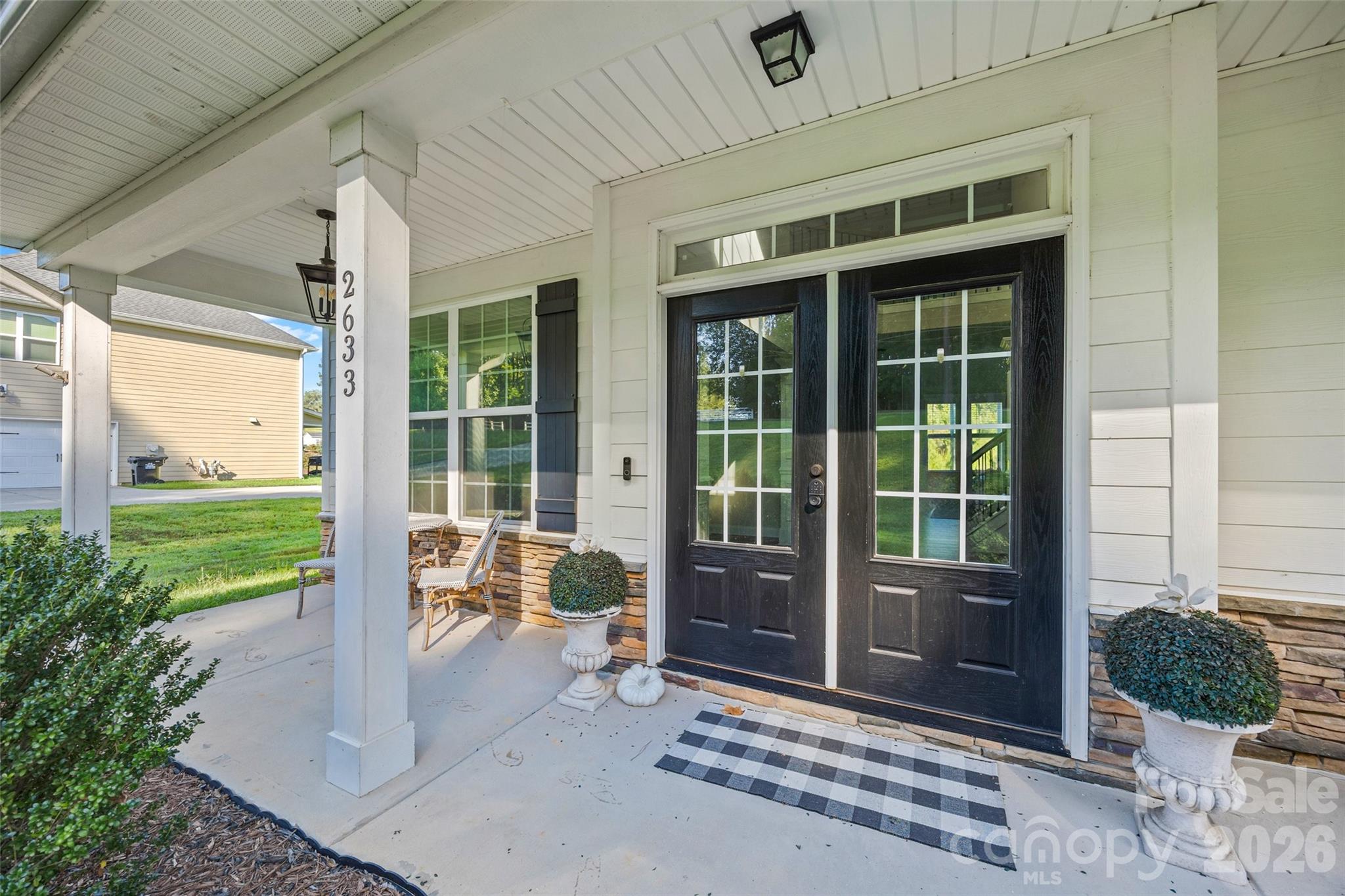 2633 Lakefront Drive Property Photo 2