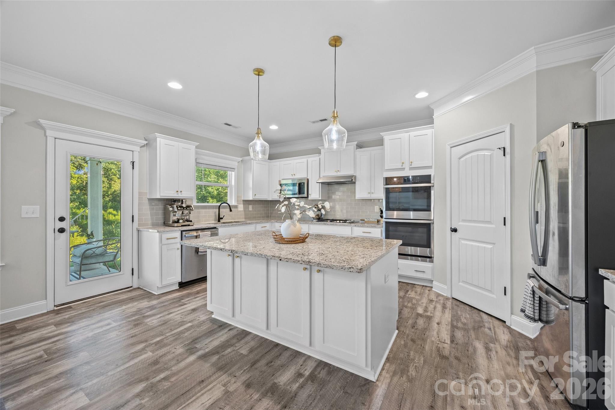 2633 Lakefront Drive Property Photo 12