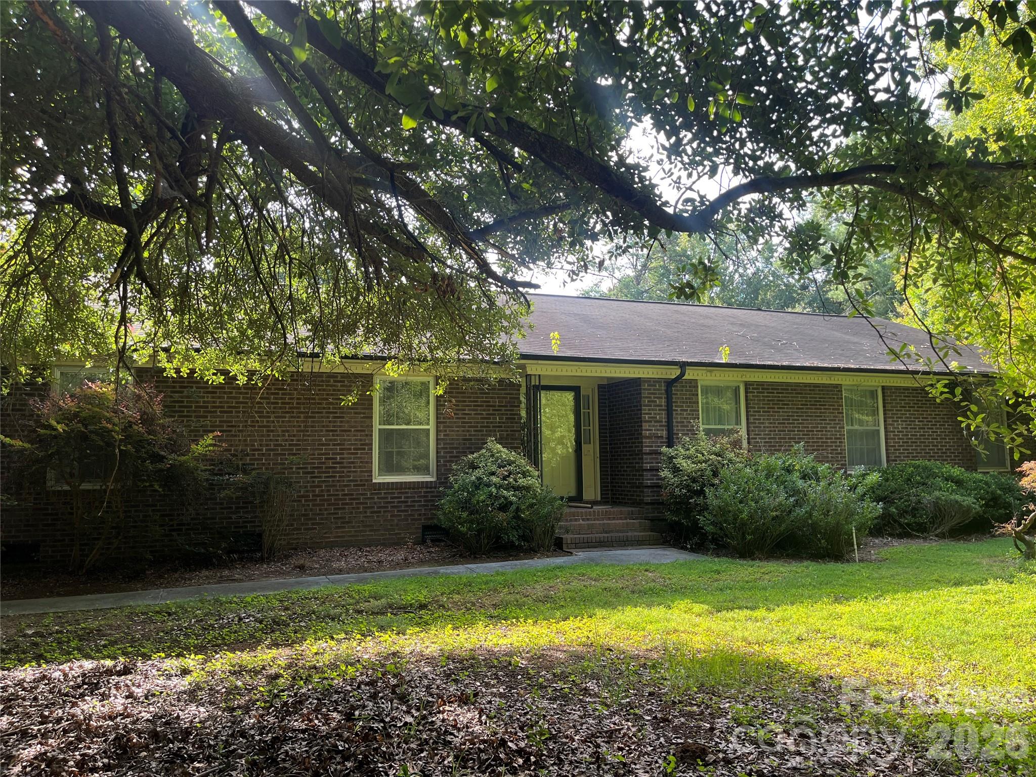 5625 Potter Road Property Photo 2