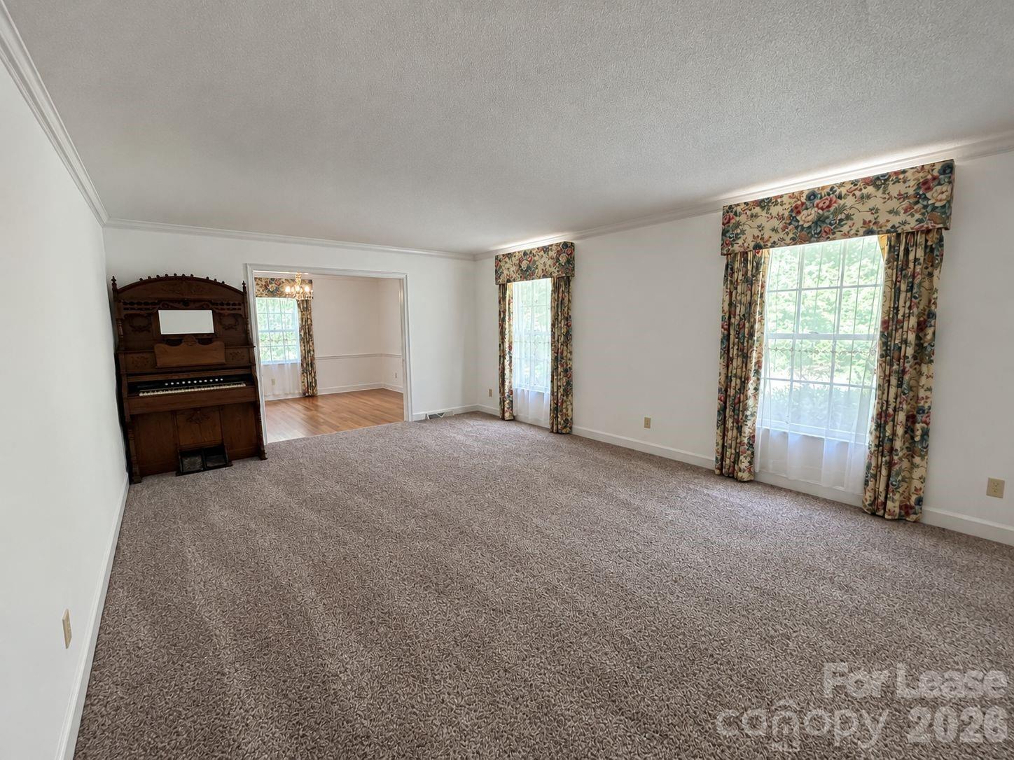 5625 Potter Road Property Photo 9