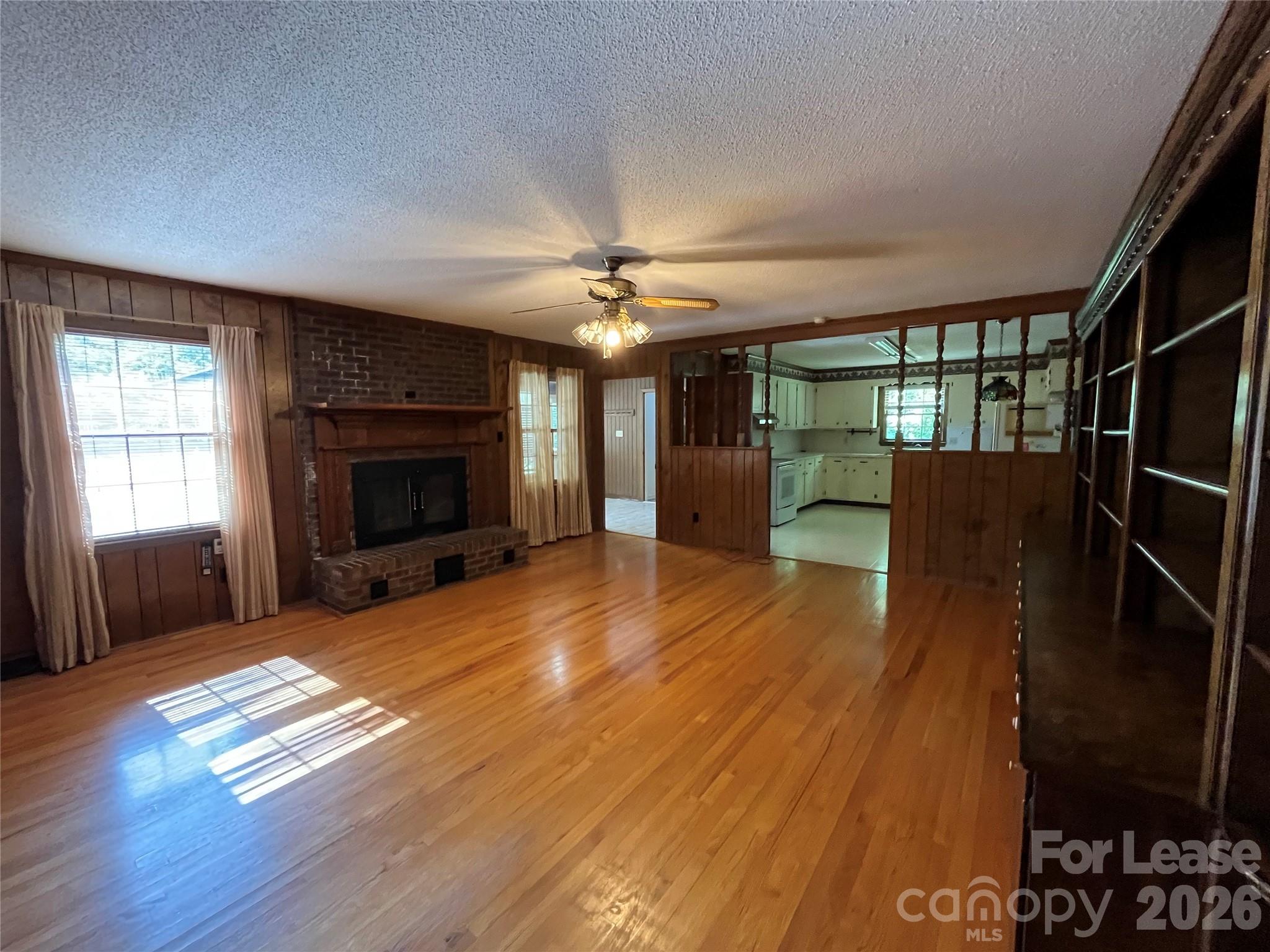 5625 Potter Road Property Photo 11