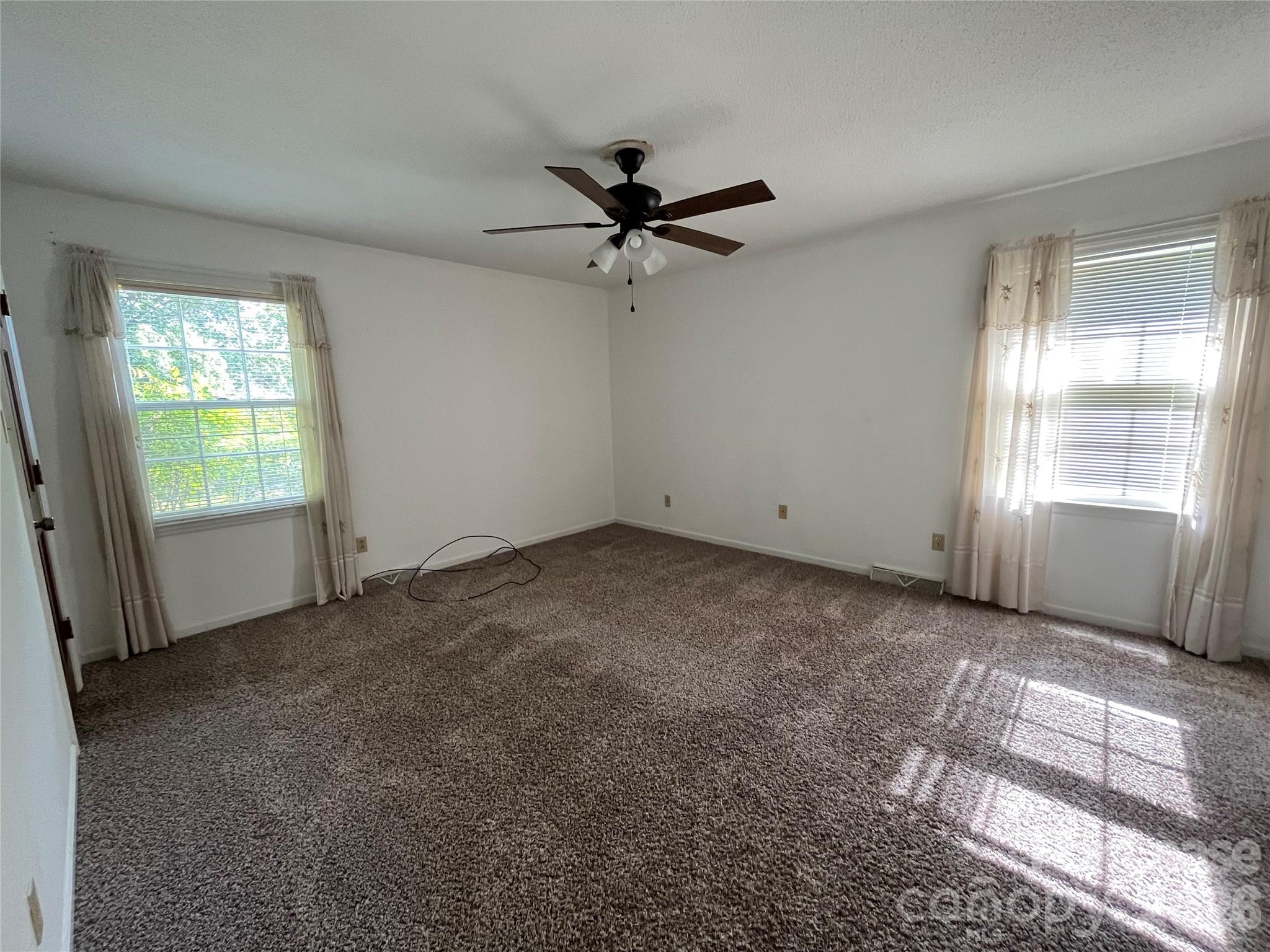 5625 Potter Road Property Photo 18