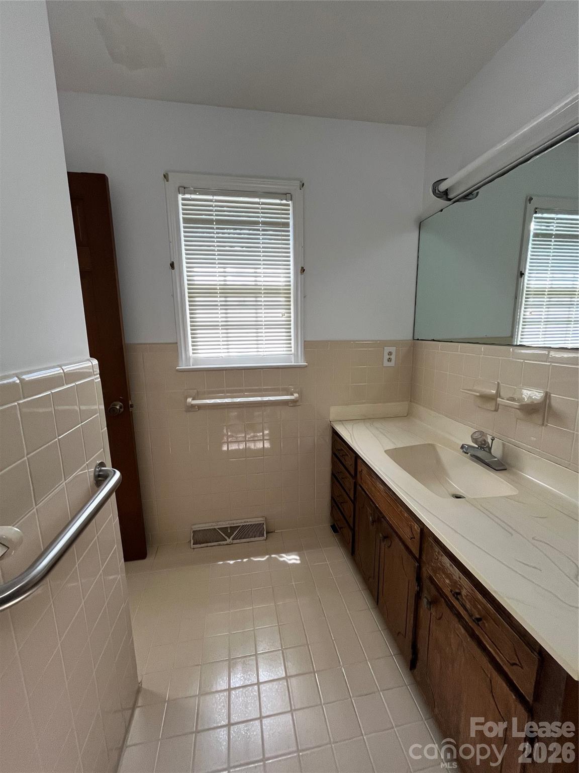 5625 Potter Road Property Photo 20
