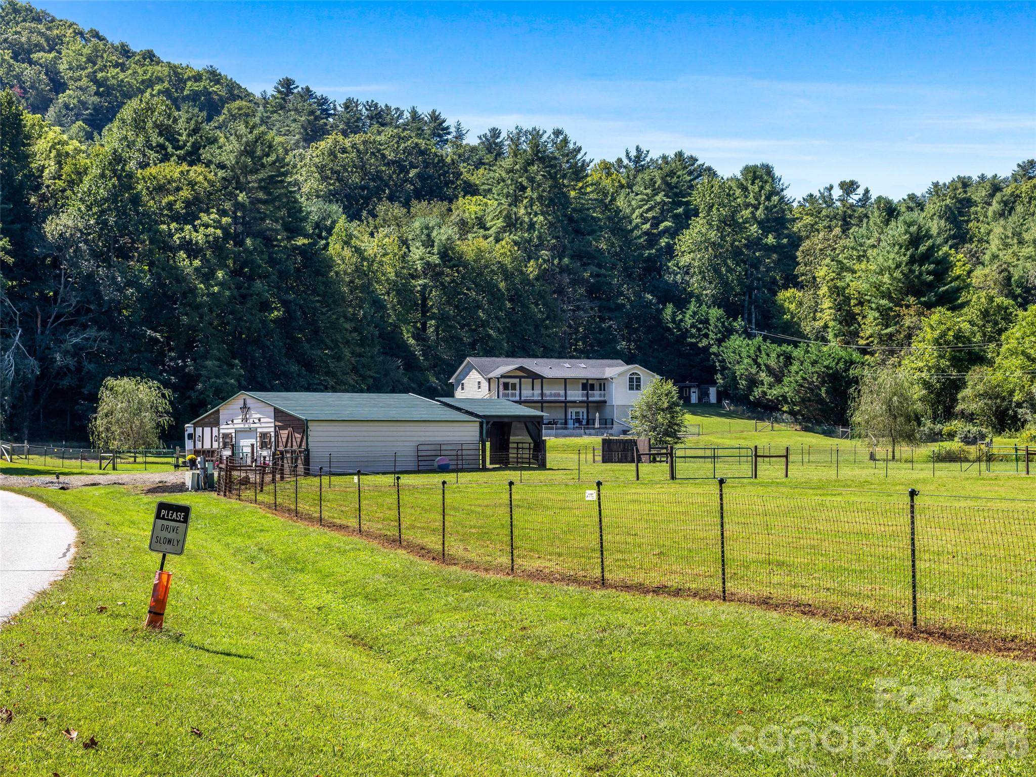 202 Morgan Drive Property Photo 2