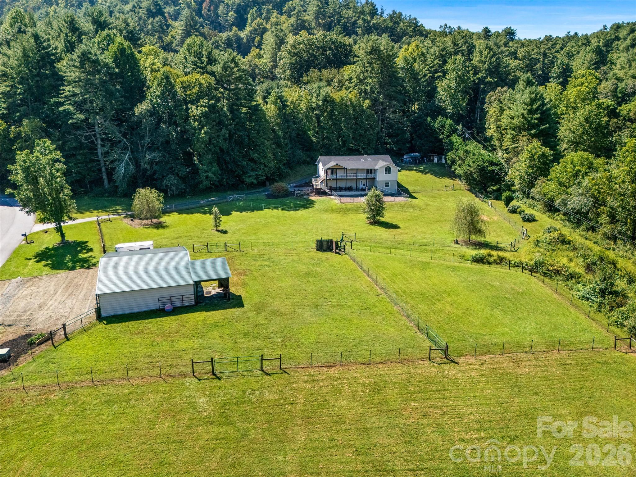 202 Morgan Drive Property Photo 3