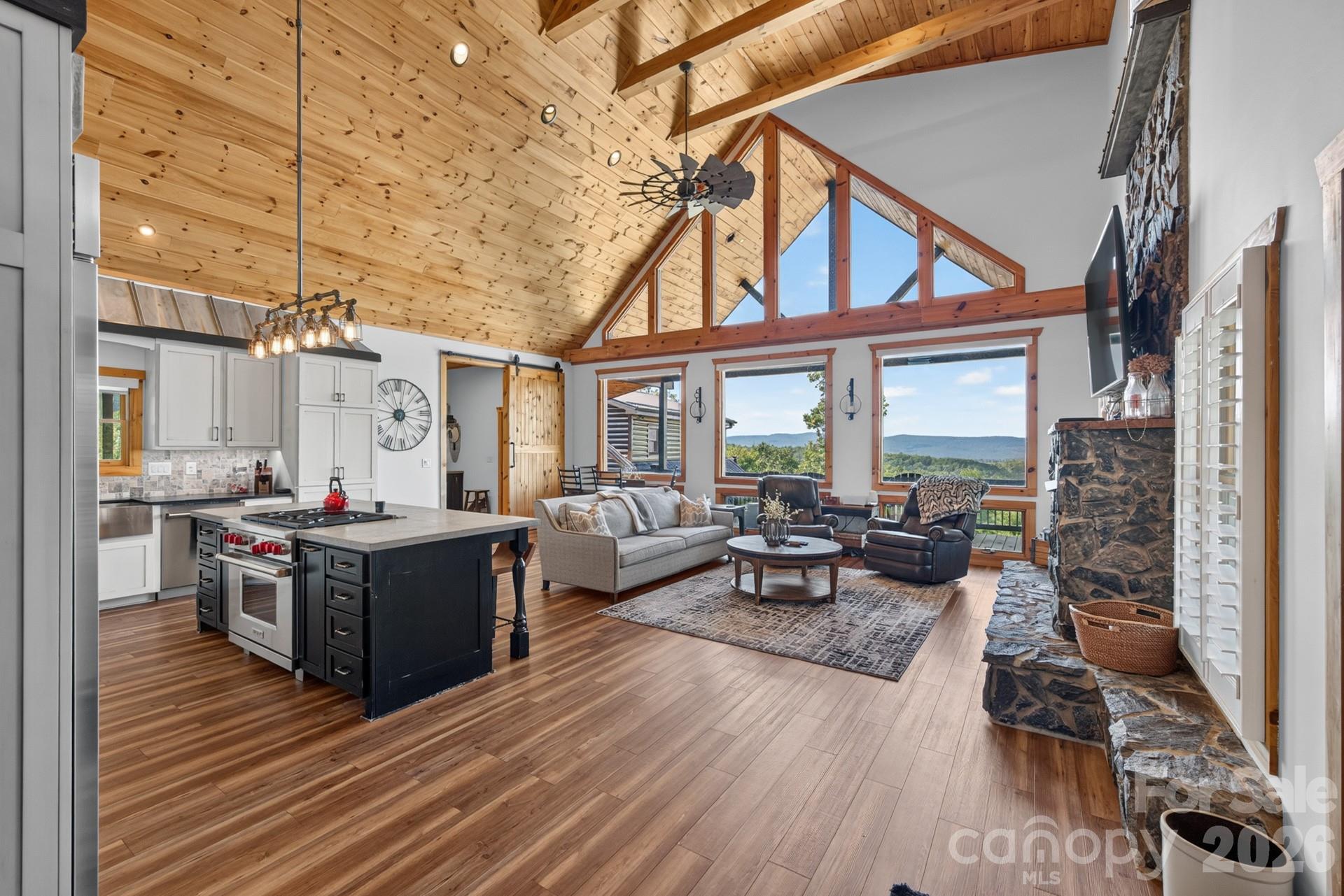 147 Night Sky Drive Property Photo 9