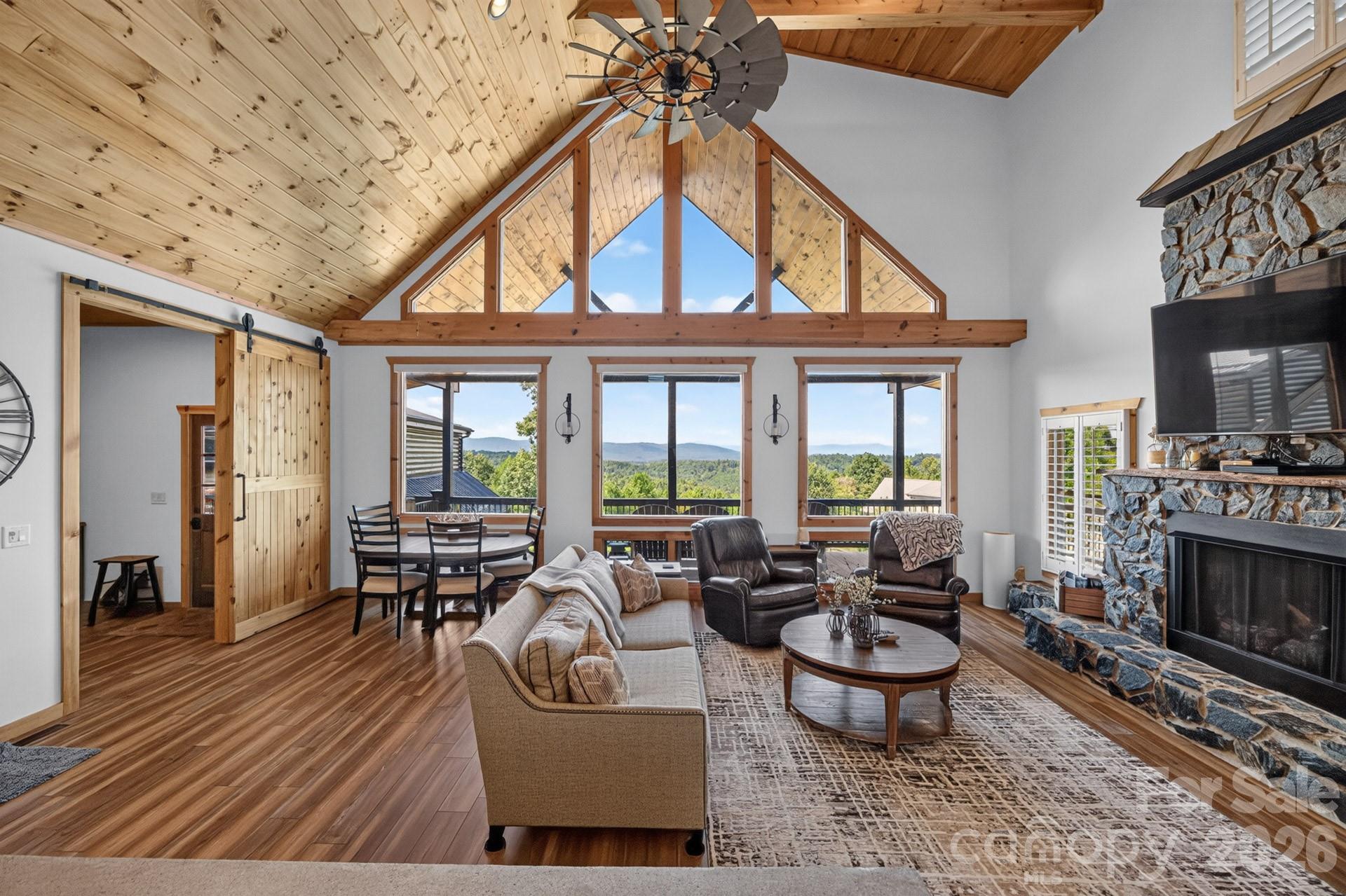 147 Night Sky Drive Property Photo 10