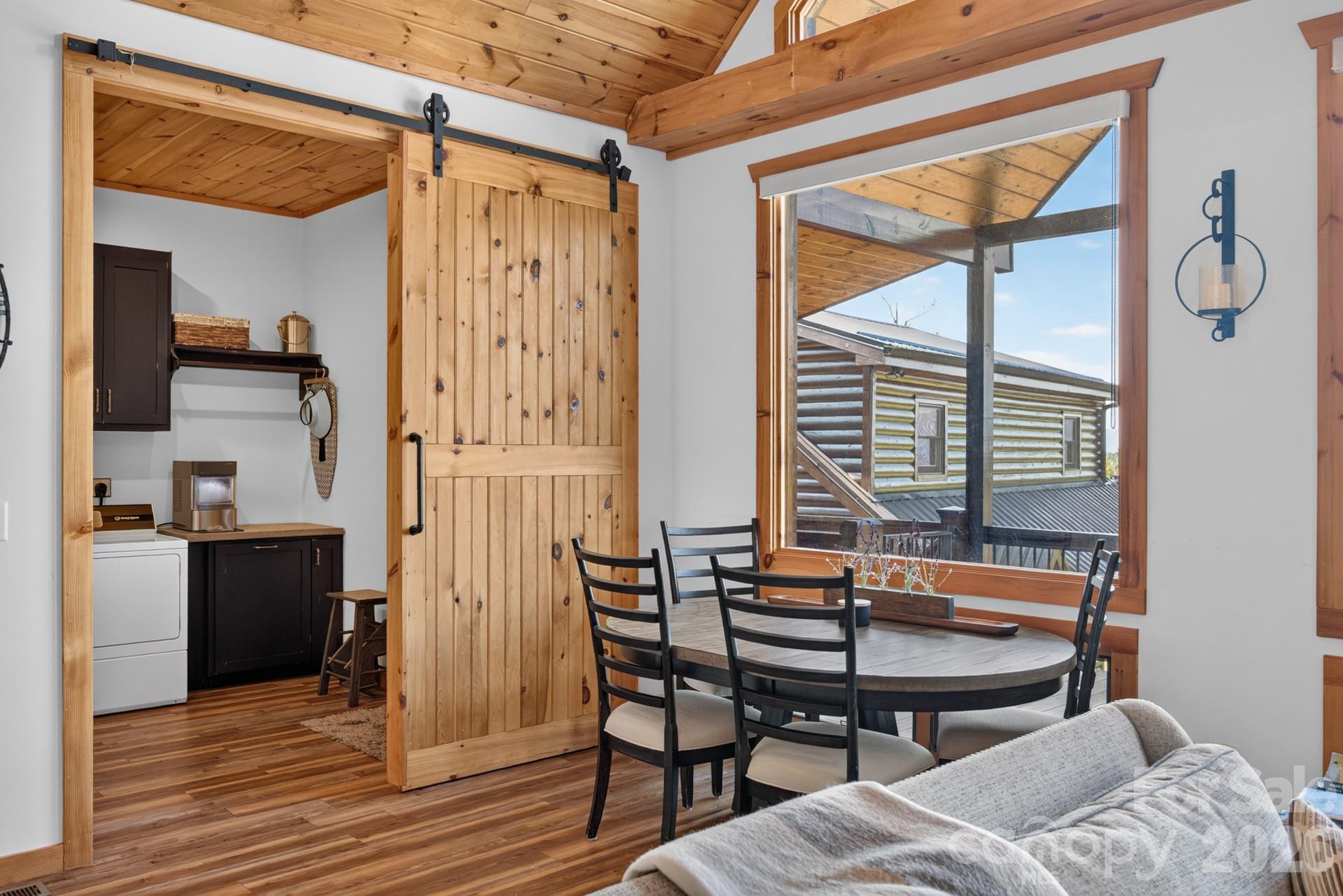 147 Night Sky Drive Property Photo 12