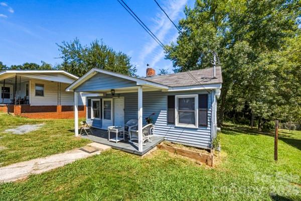 404 Clinton Avenue Property Photo 4
