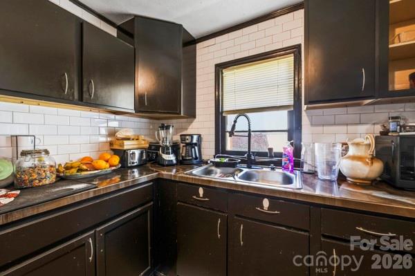 404 Clinton Avenue Property Photo 6