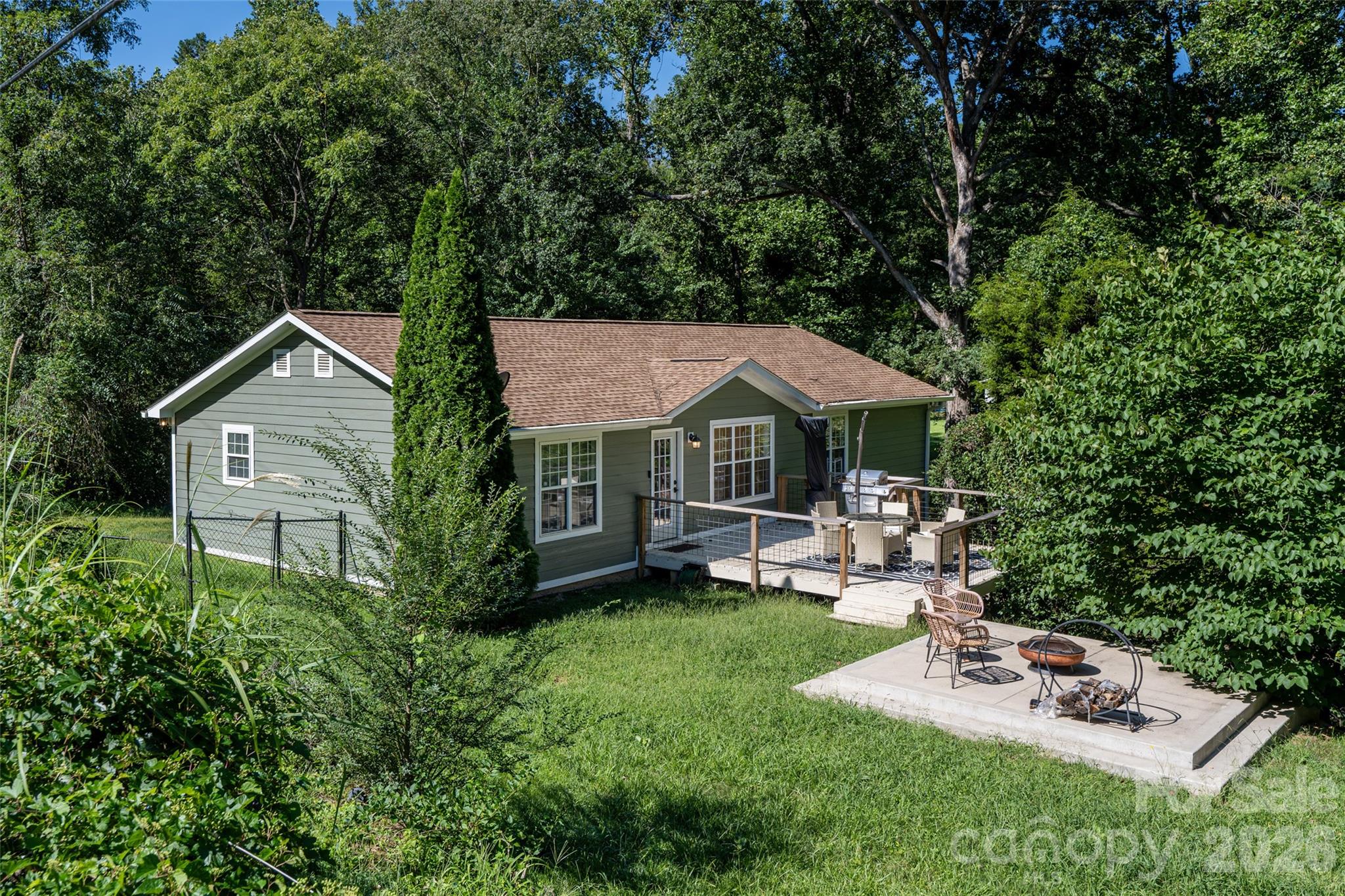 5 Sunwashed Way Property Photo 2