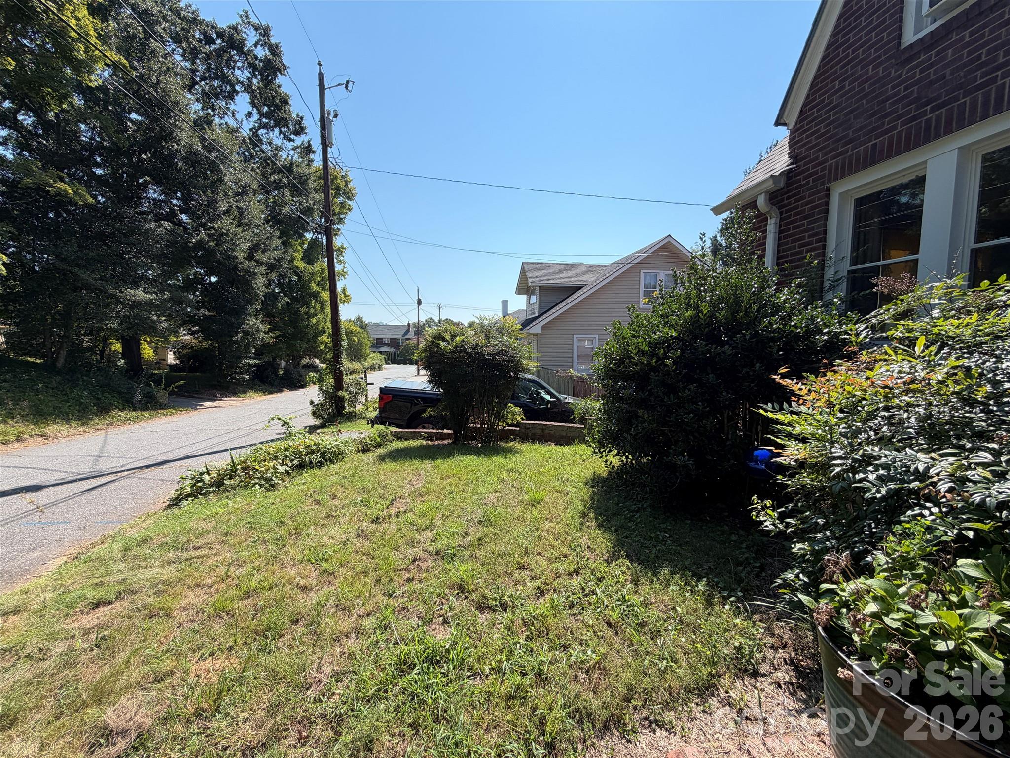 177 W 6th Street Property Photo 1